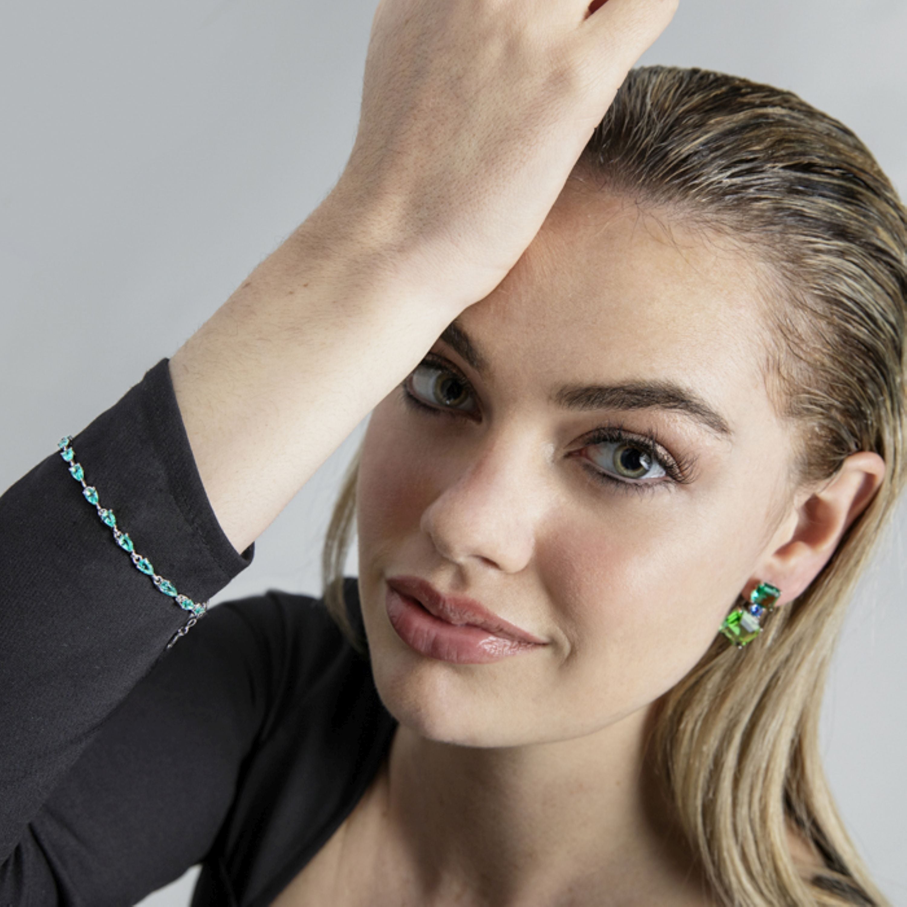 Pulsera de Plata de Ley 925 con Circonita Esmeralda acabada en rodio - Muanyala