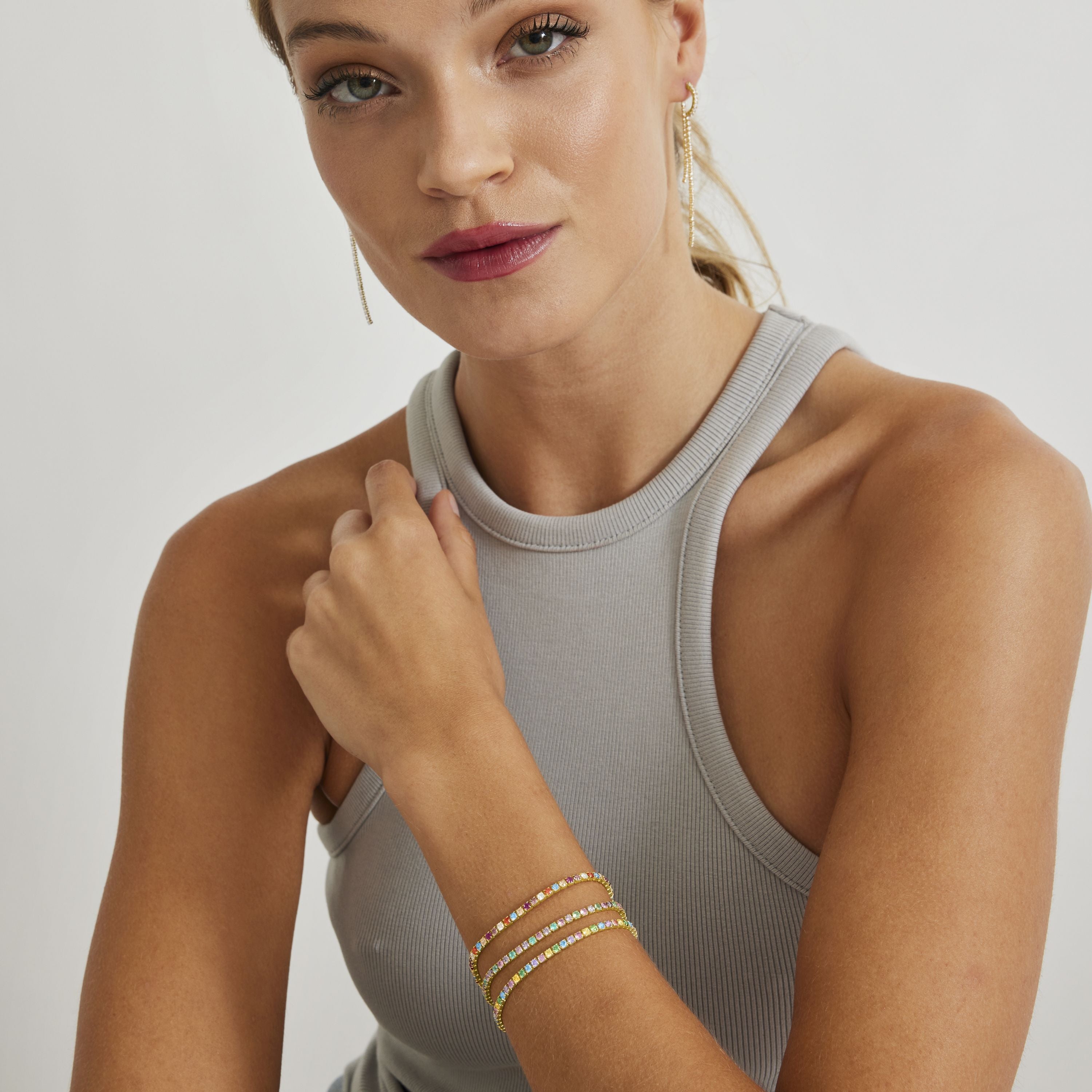 Pulsera de Plata de Ley 925 con Circonita Multicolor acabada en oro amarillo 18K - Tahu