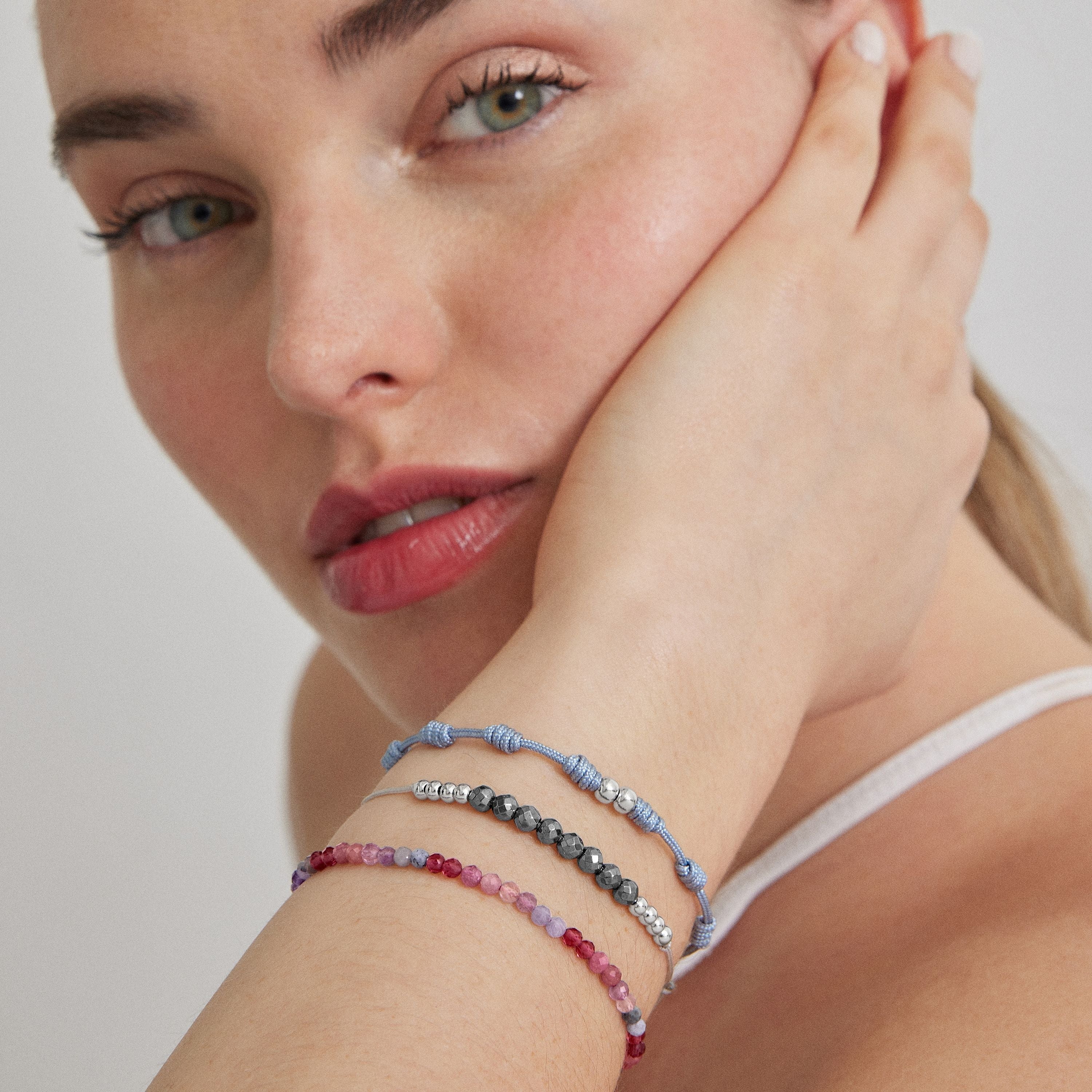 Bracciale in Argento Sterling 925 con Ematite finito in rodio - Sunya