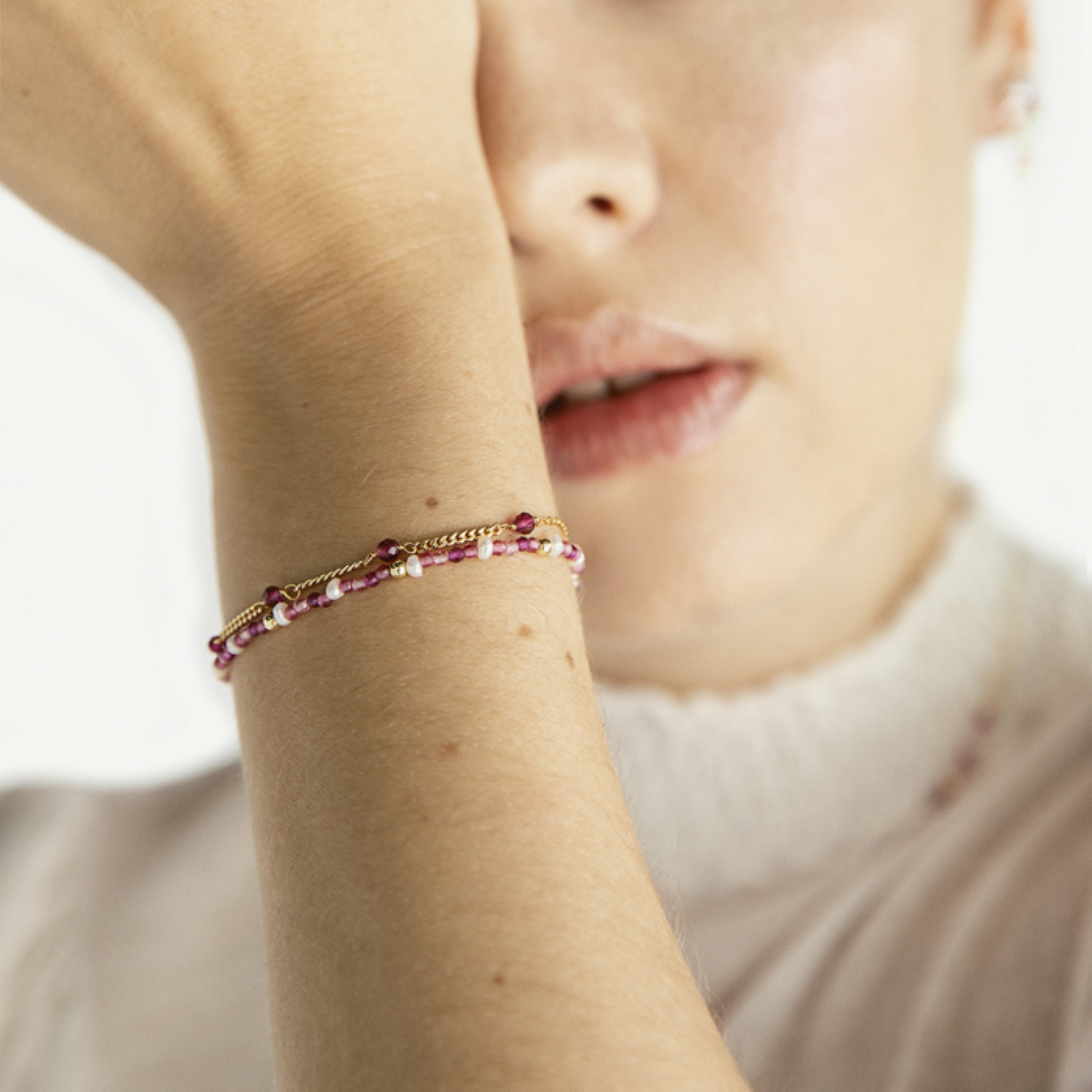 Pulsera de Plata de Ley 925 con Cristal Rosa acabada en oro amarillo 18K - Raknis