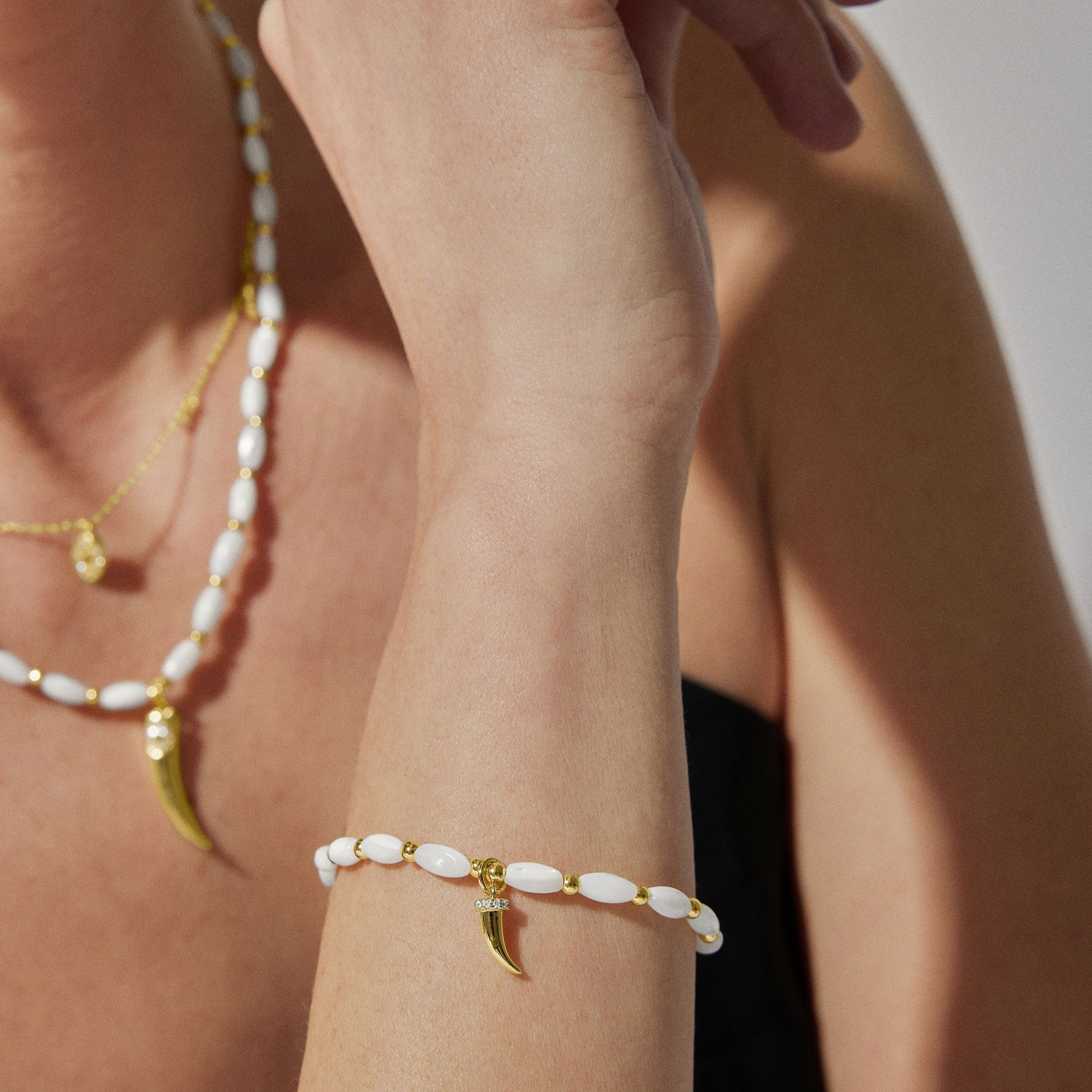 Bracciale in Argento Sterling 925 con Madreperla Bianca rifinito in oro giallo 18K - Syme