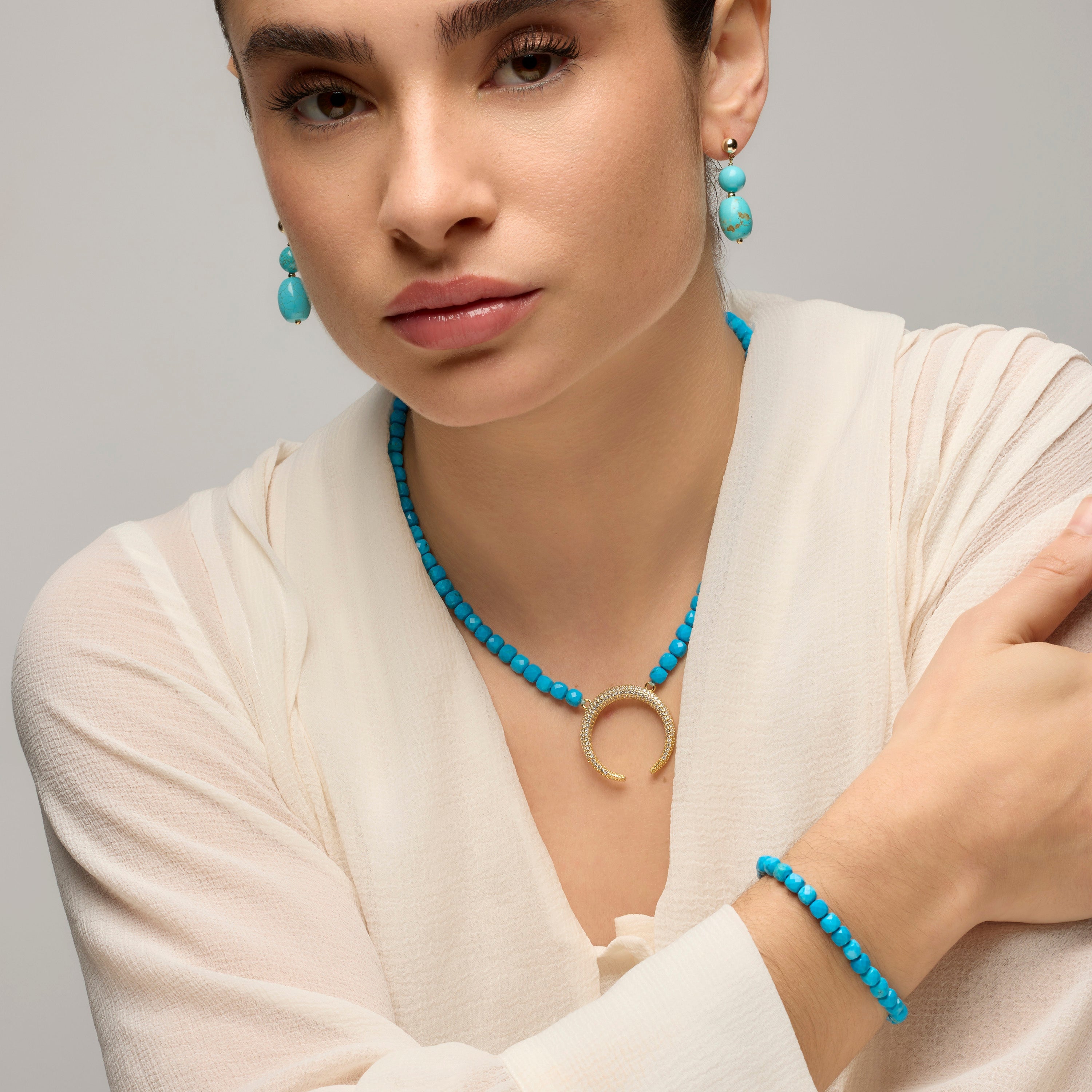 Pulsera de Plata de Ley 925 y Turquesa acabado oro amarillo de 18k - Wasa