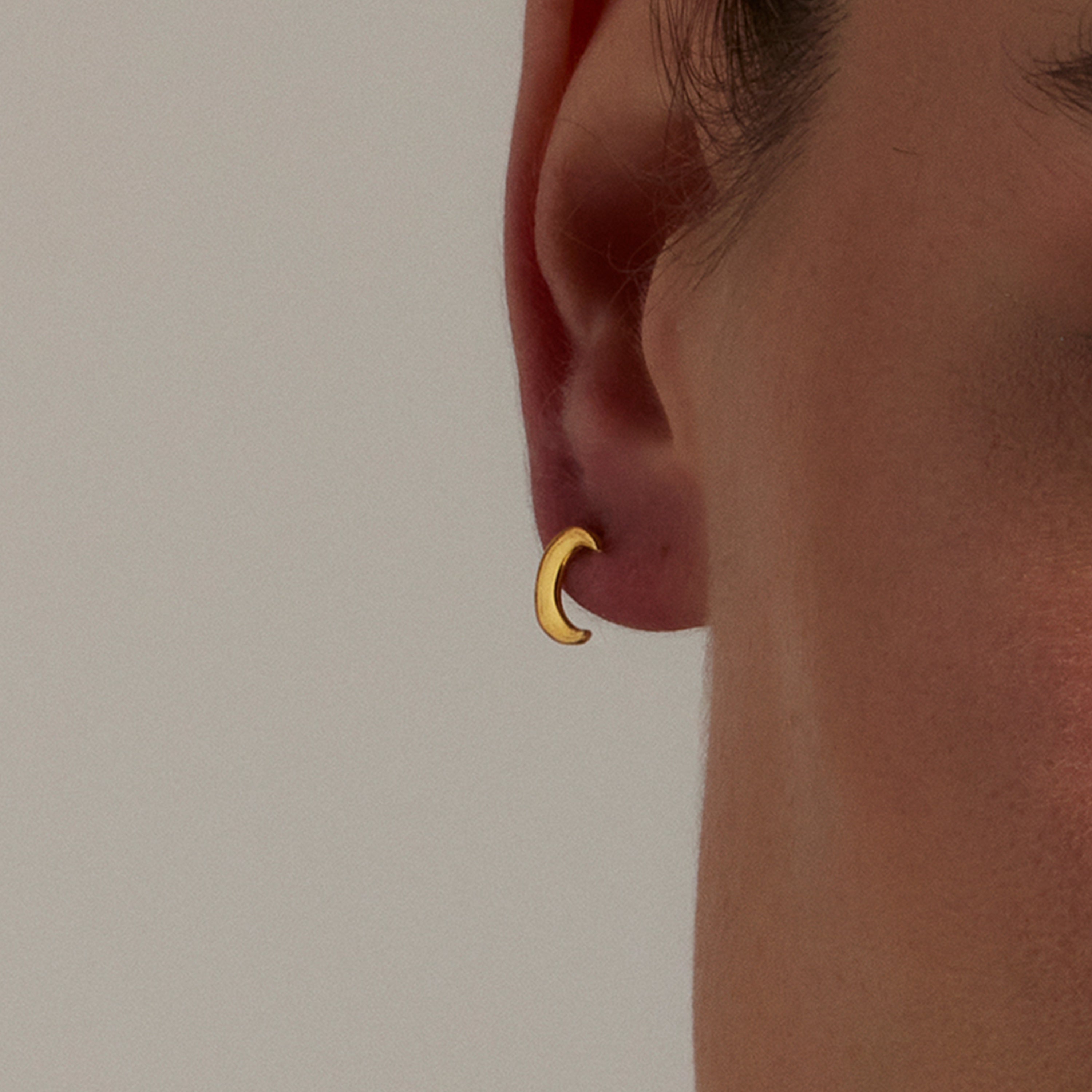 925 Sterling Zilveren Oorbellen afgewerkt in 18K Geelgoud - Crescent