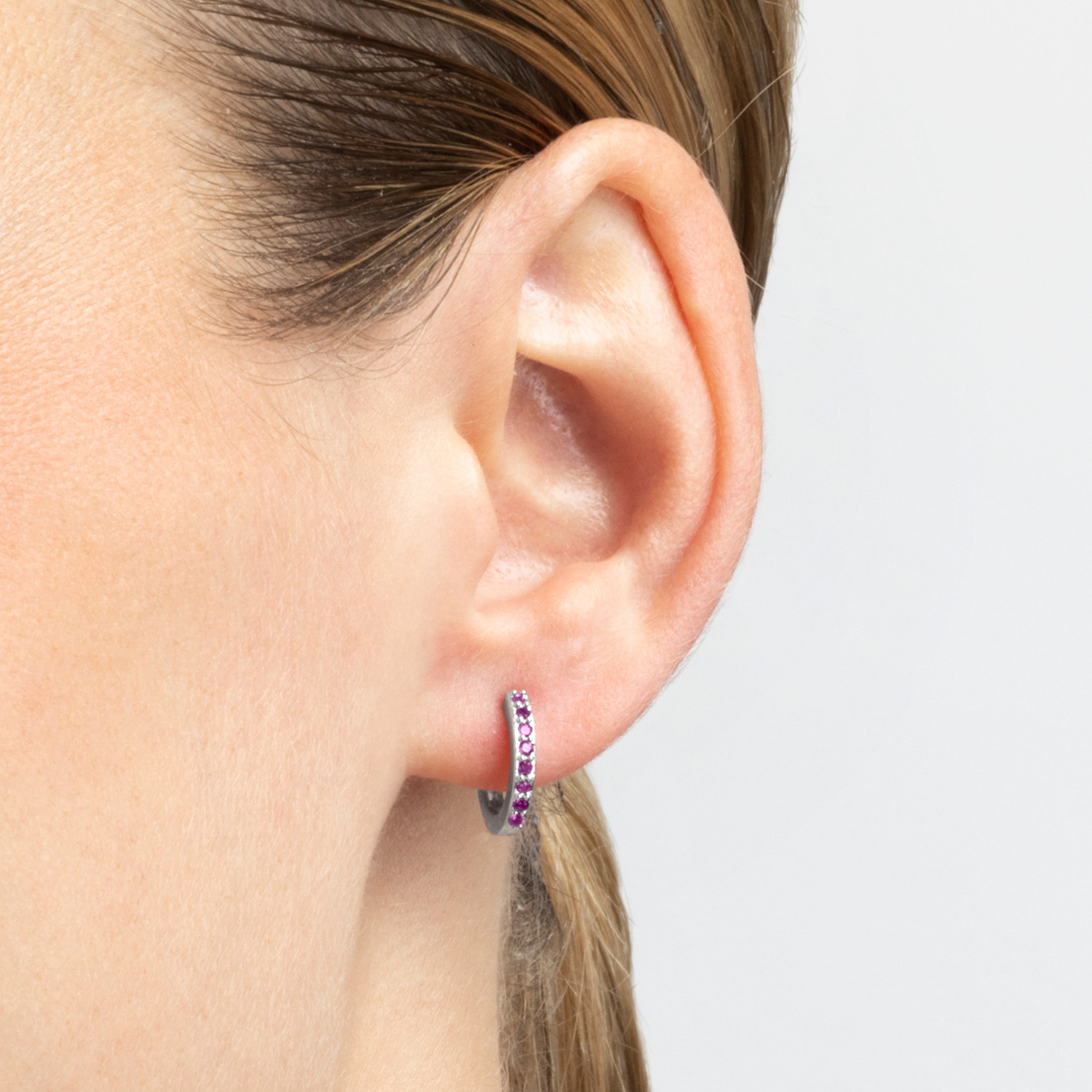 925 Sterling Zilveren Oorbellen met Robijn Zirkonia, afgewerkt met rhodium - Valarys
