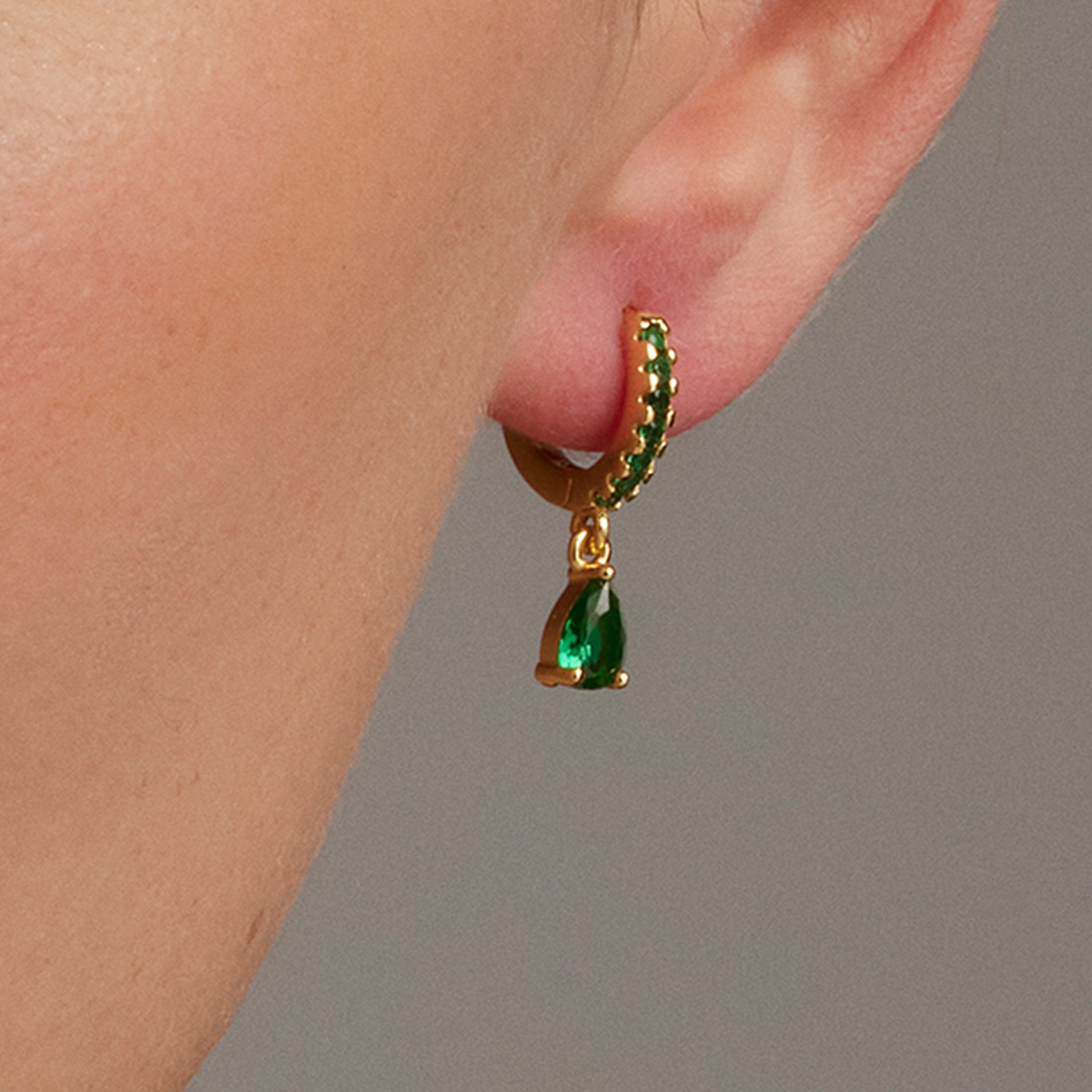 925 Sterling Silver Earrings with Emerald Zirconia finished in 18K yellow gold - Intheon