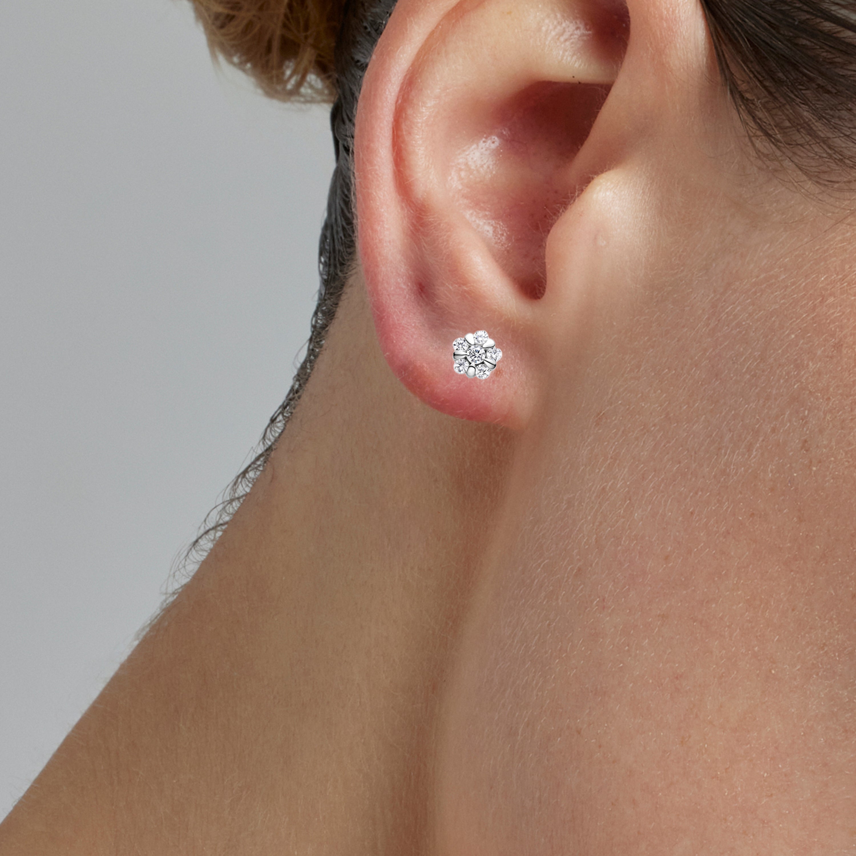 925 Sterling Silver Earrings with Brilliant Zirconia finished in Rhodium - Uhkar