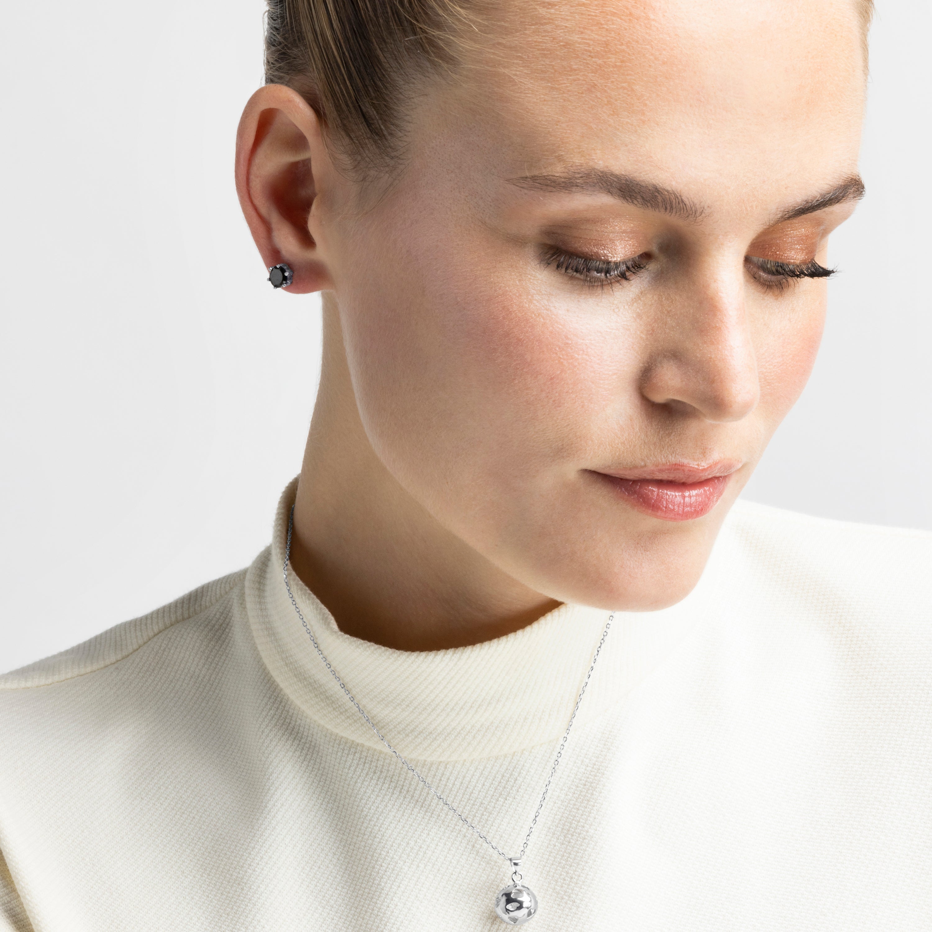 Zilveren 925 Oorbellen met Onyx Zirkonia afgewerkt in rhodium - Yedia