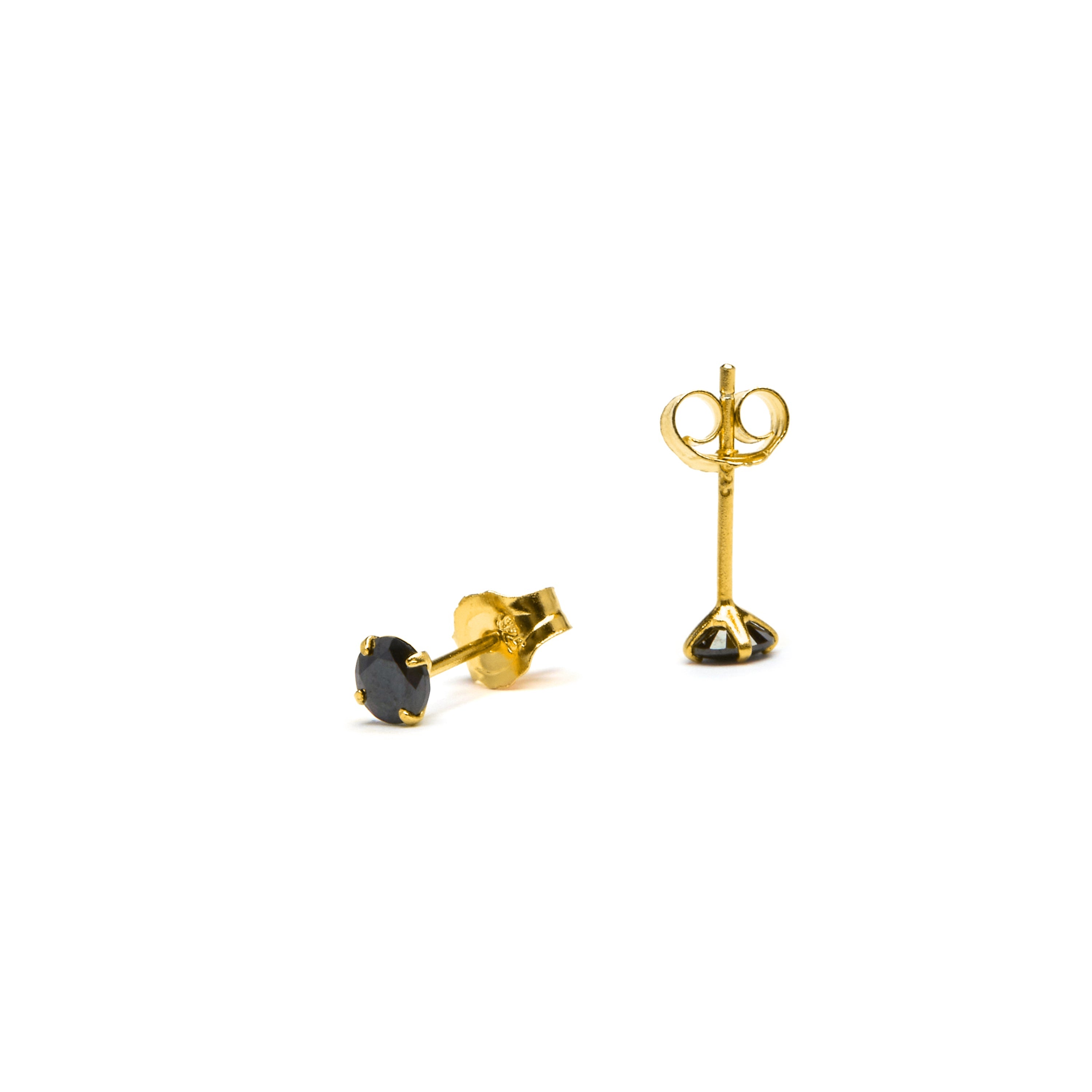 925 Sterling Zilveren Oorbellen met Onyx Zirkonia afgewerkt in 18K Geelgoud - Otieno