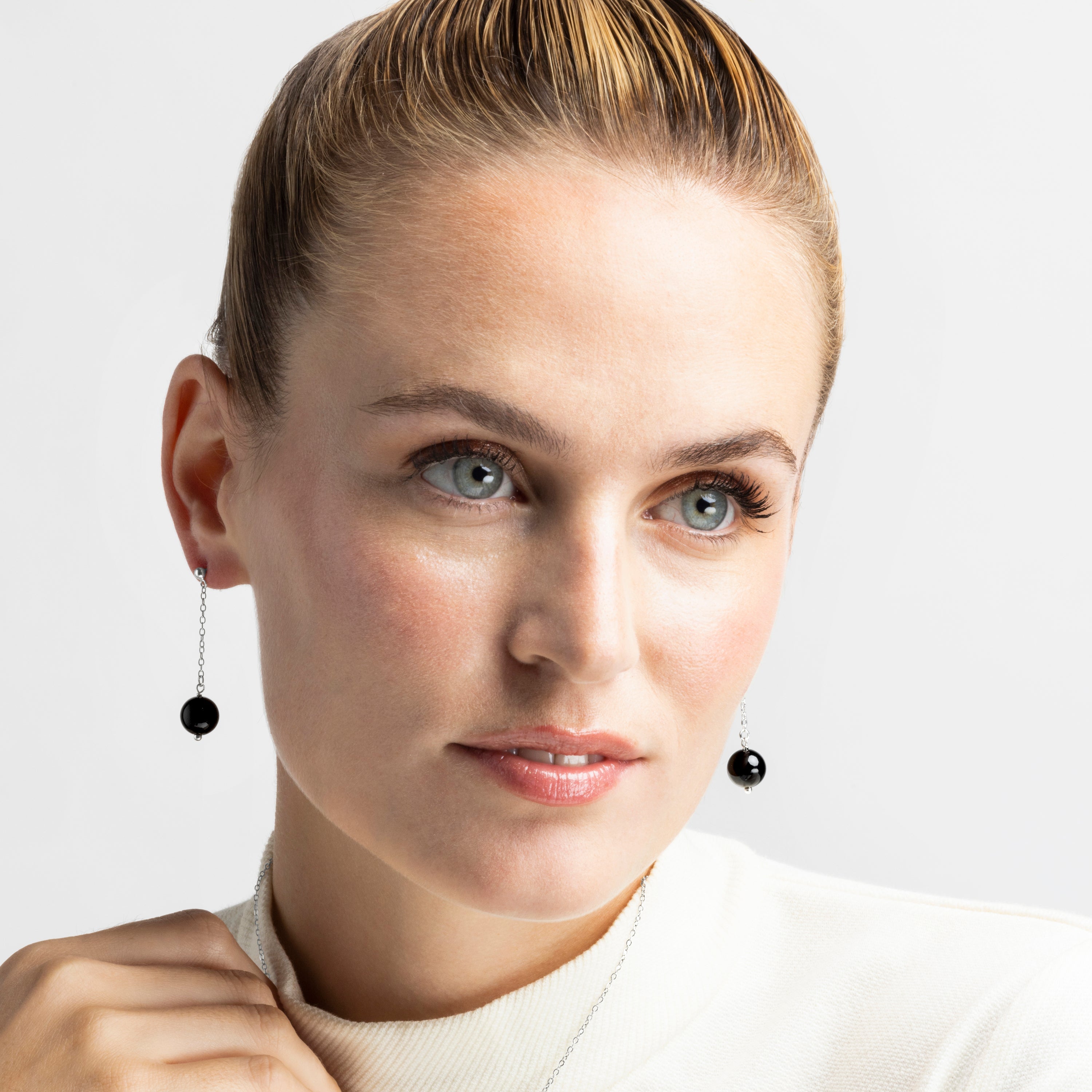 925 Sterling Silver Earrings with Onyx finished in rhodium - Yedia