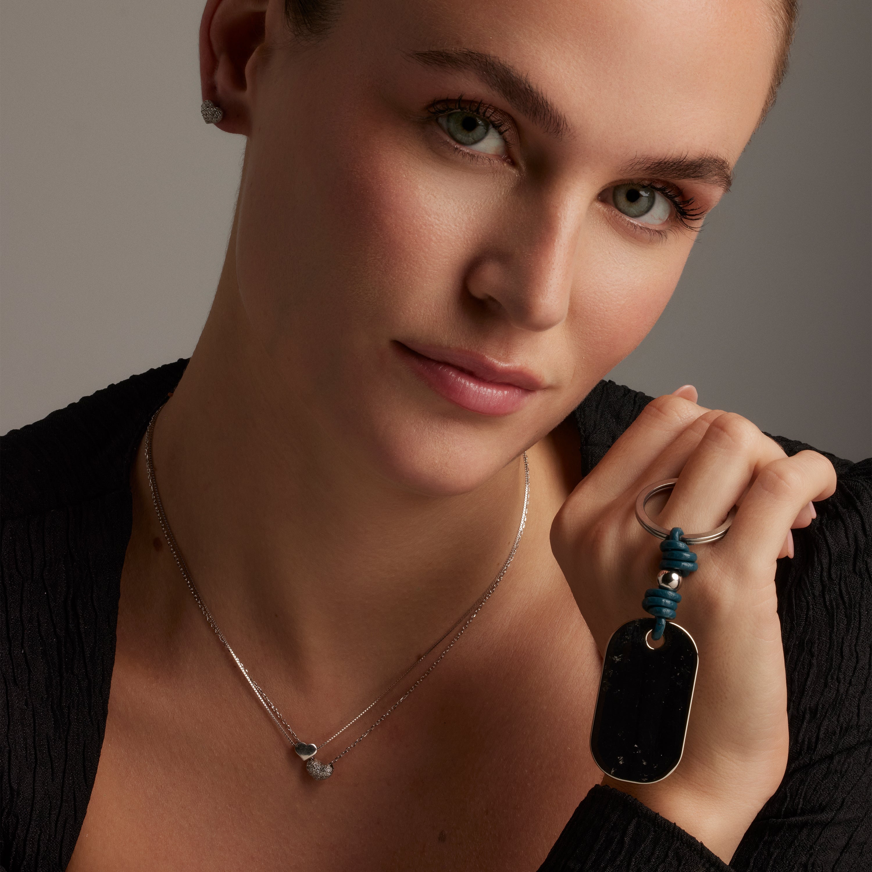 Orecchini in Argento Sterling 925 con Zirconia Cubica brillante finiti in rodio - Amore
