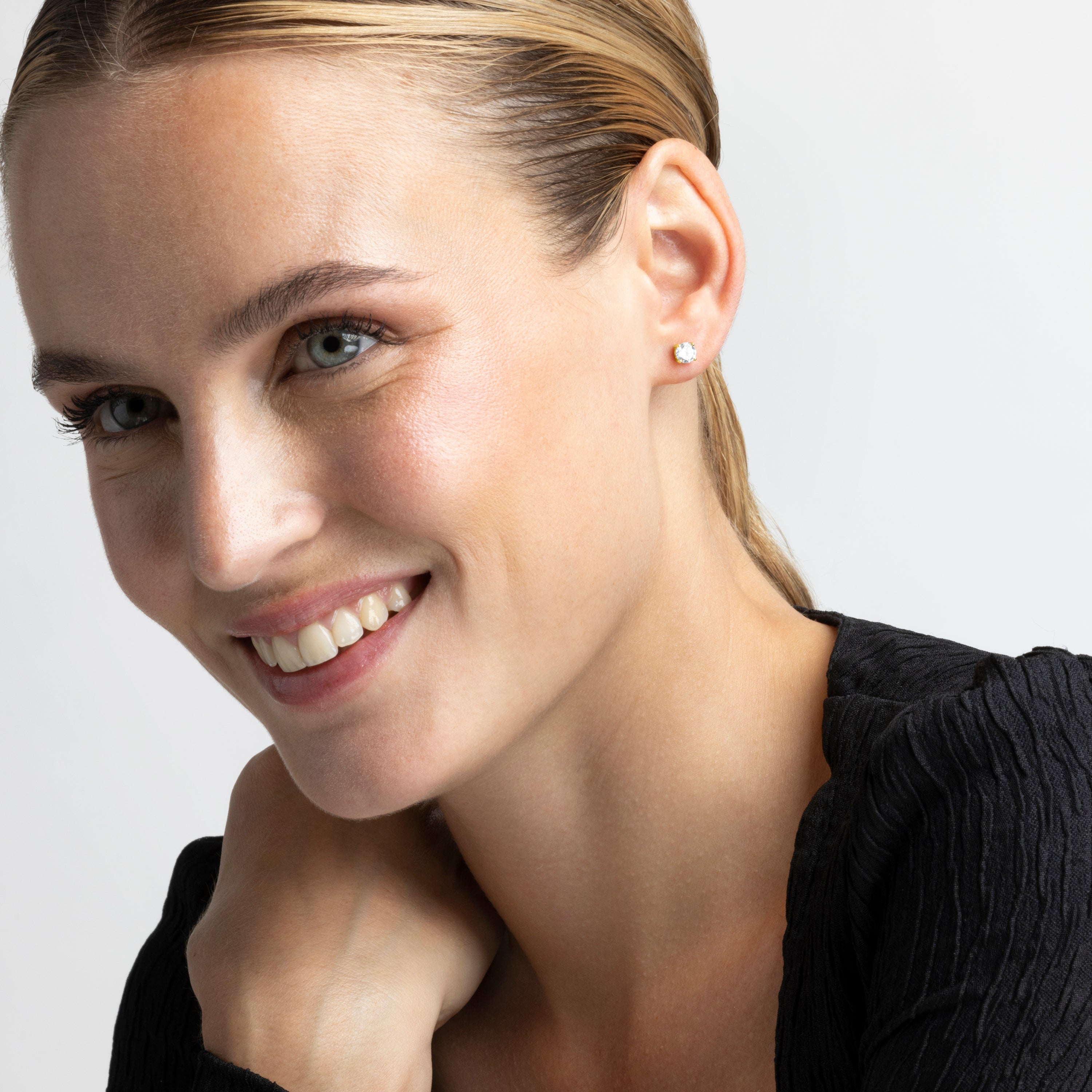 Orecchini in Argento Sterling 925 con Zirconia Cubica brillanti finiti in rodio - Base