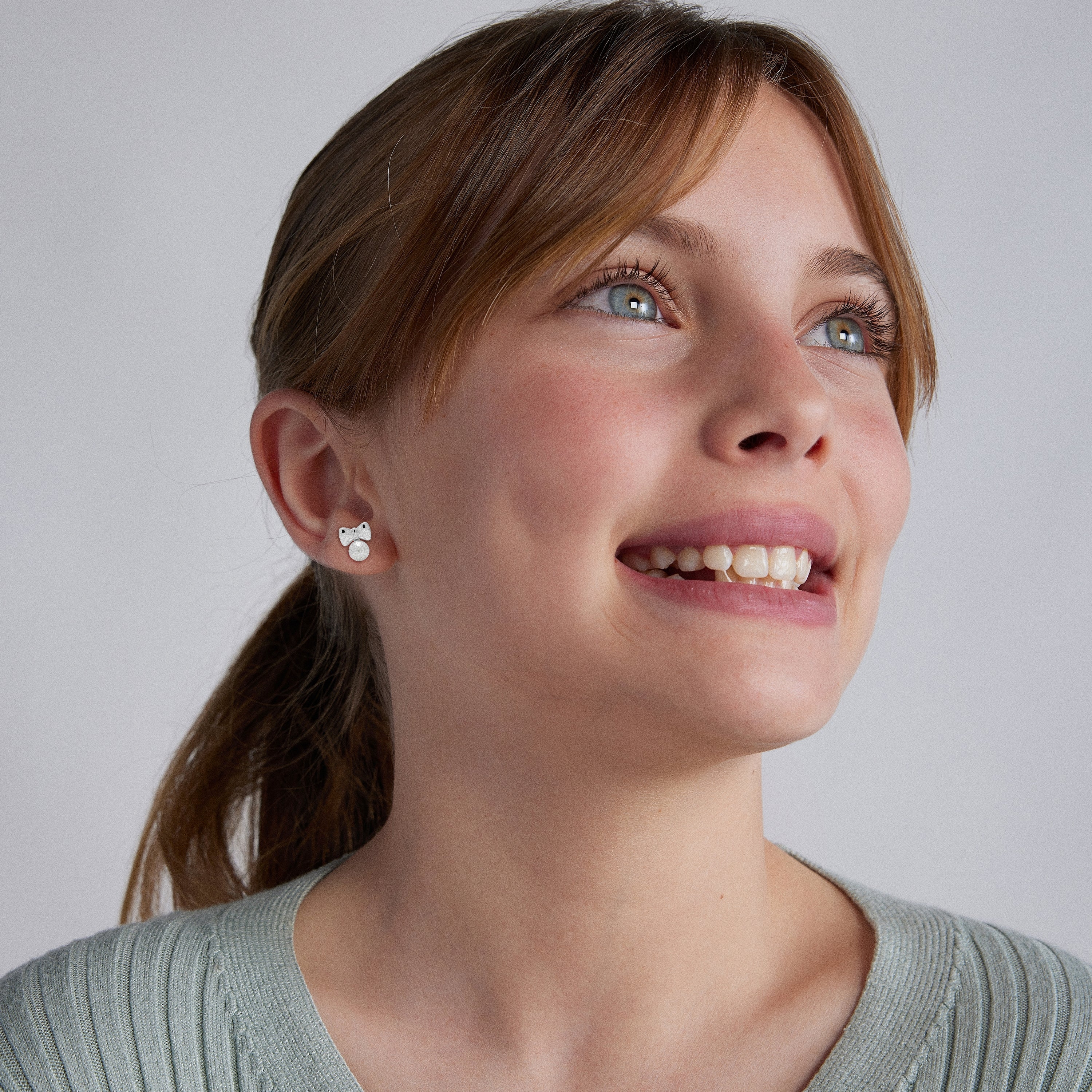 Orecchini in Argento Sterling 925 con Perla Bianca finiti in rodio - Bolmash