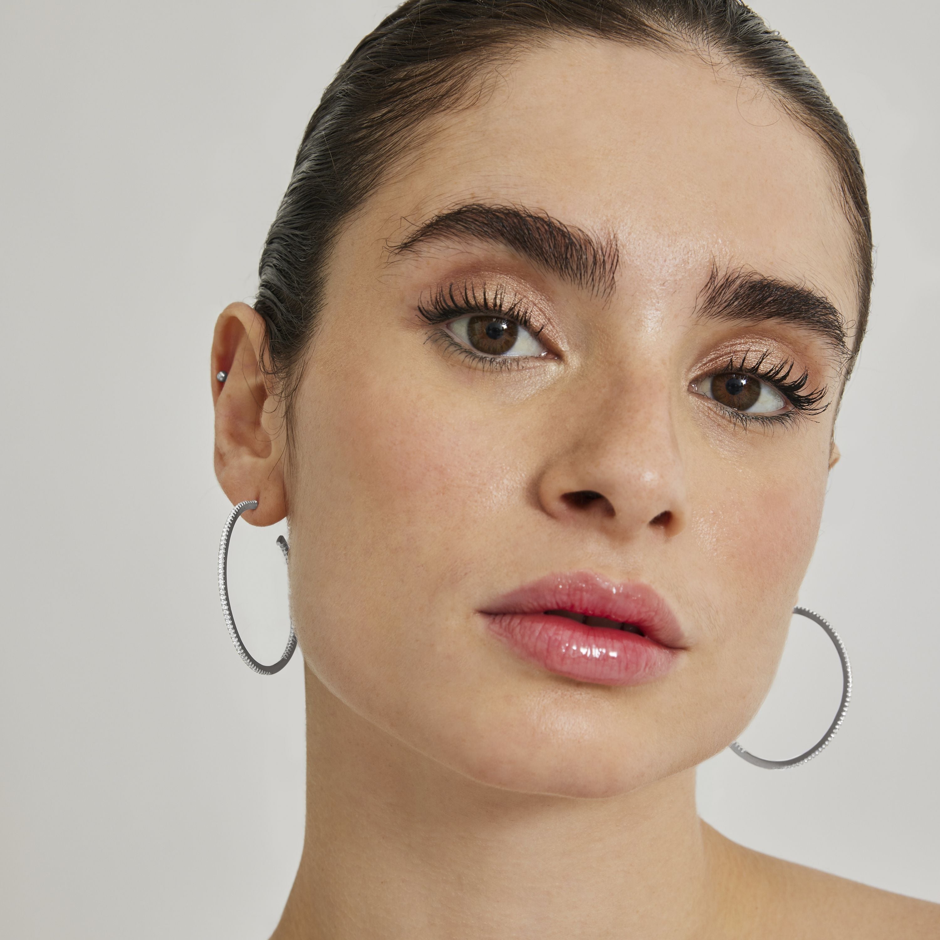925 Sterling Silver Earrings with Brilliant Zirconia finished in Rhodium - Xoma