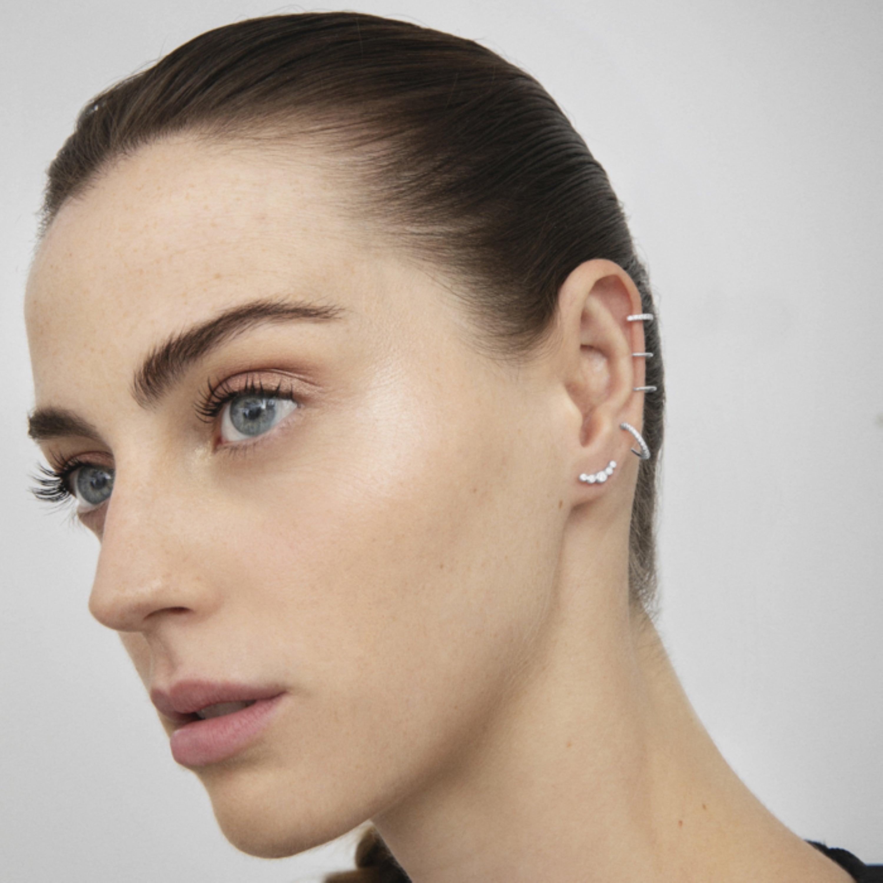 Piercing aus 925er Sterlingsilber mit glänzendem Zirkonia, rhodiniert - Iluvi