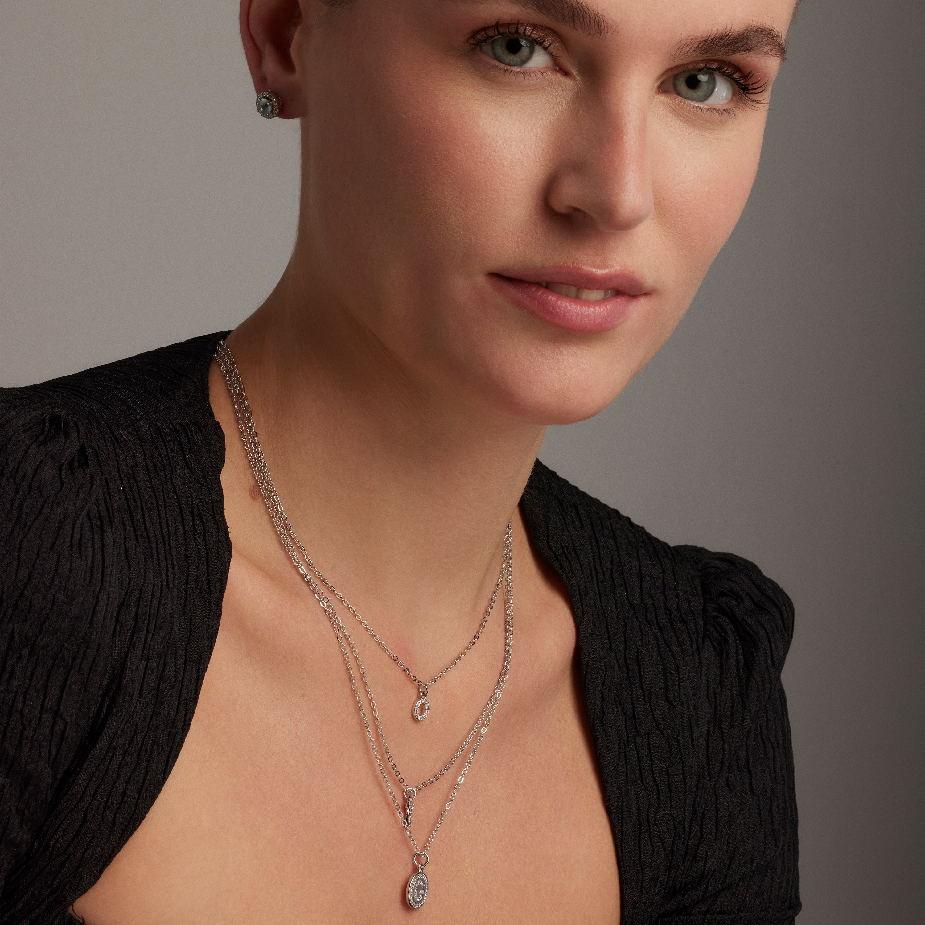 Boucles d'oreilles en argent sterling 925 avec zirconium aquamarine finies en rhodium - Gemme de Légende