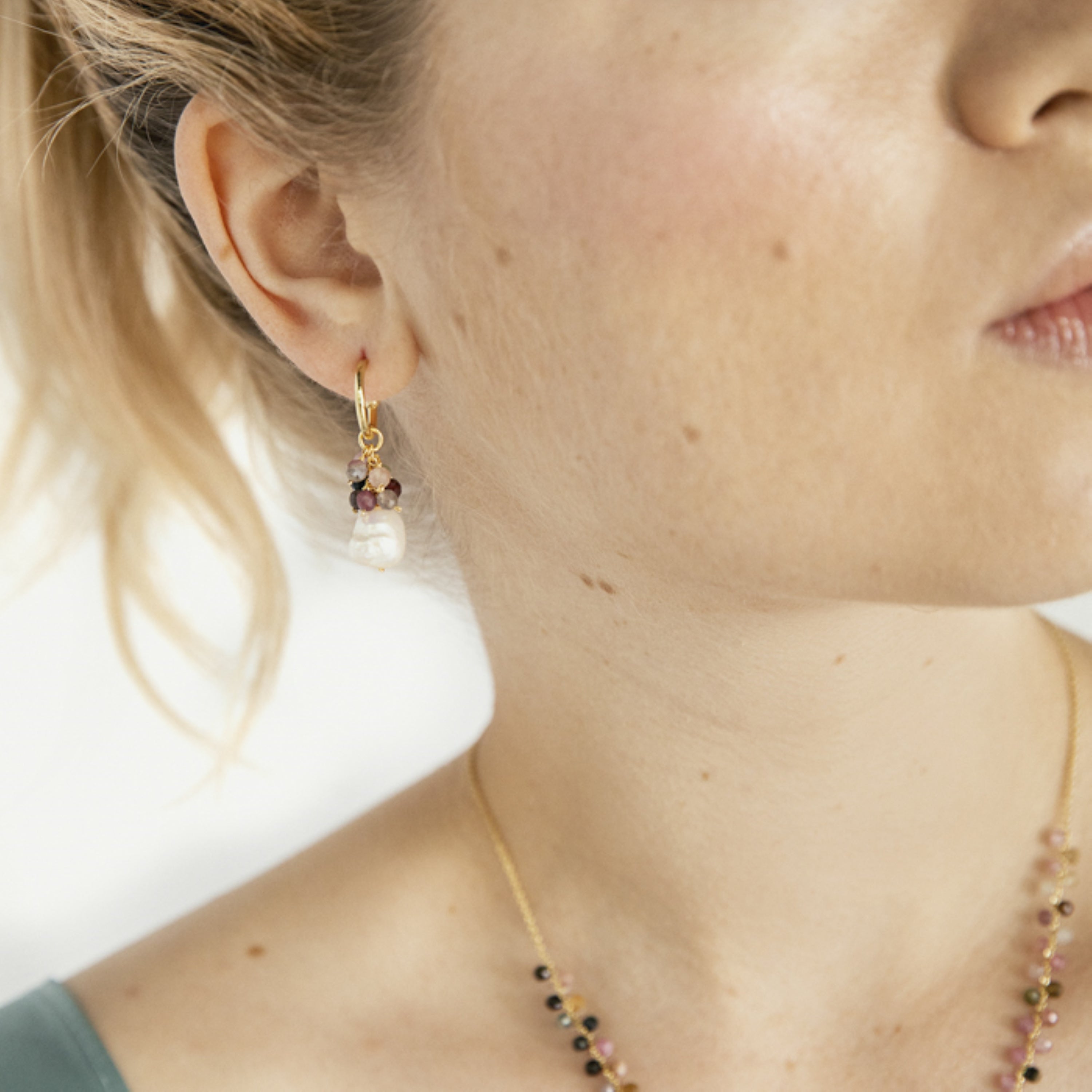 925 Sterling Silver Earrings with White Pearl finished in 18K yellow gold - Sahme