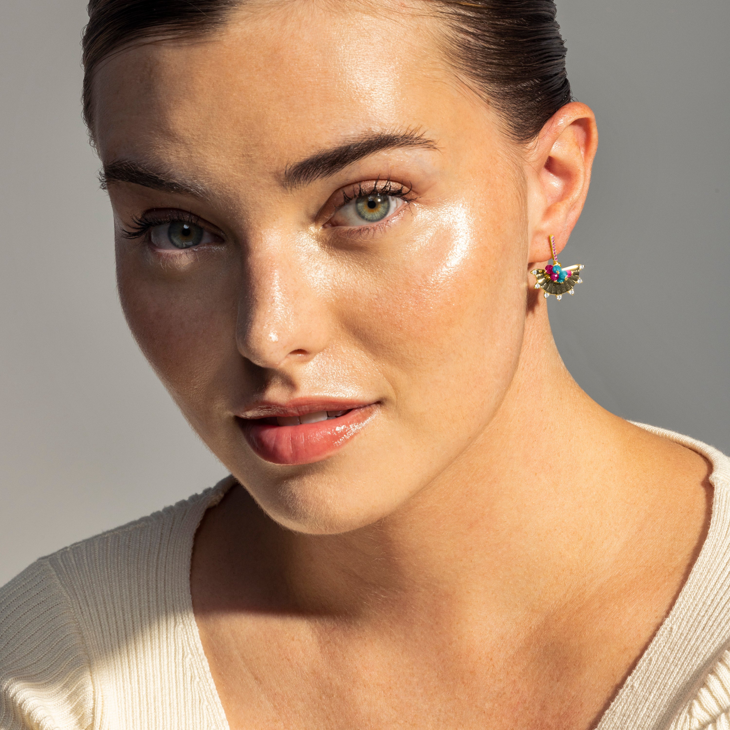 Pendientes de Plata de Ley 925 con Circonita Multicolor acabados en oro amarillo 18K - Salma