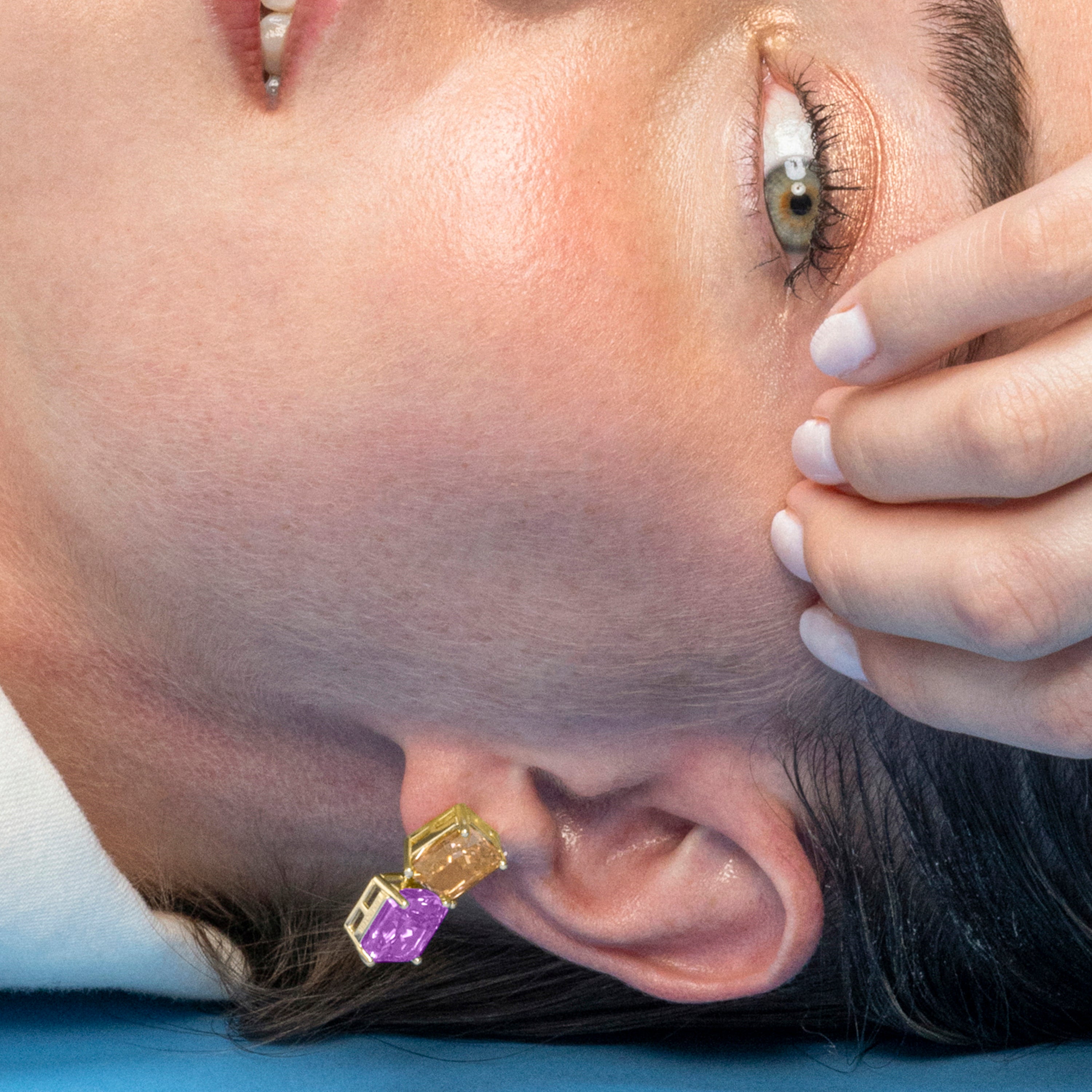 Pendientes de Plata de Ley 925 y Circonita Amatista acabado oro 18k - Rokhay