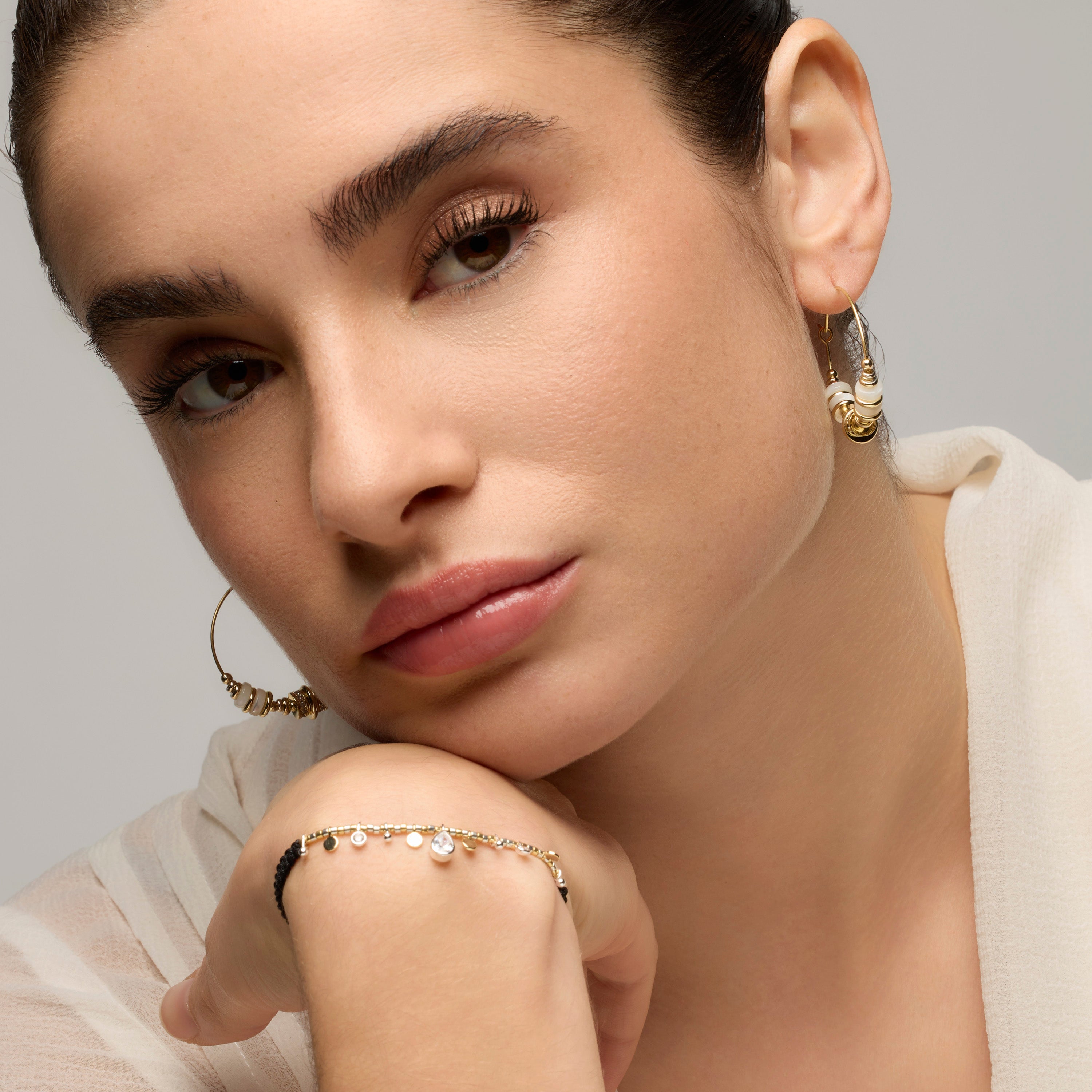 925er Sterlingsilber-Ohrringe mit weißem Perlmutt und 18k Gelbgold-Finish - Darkba