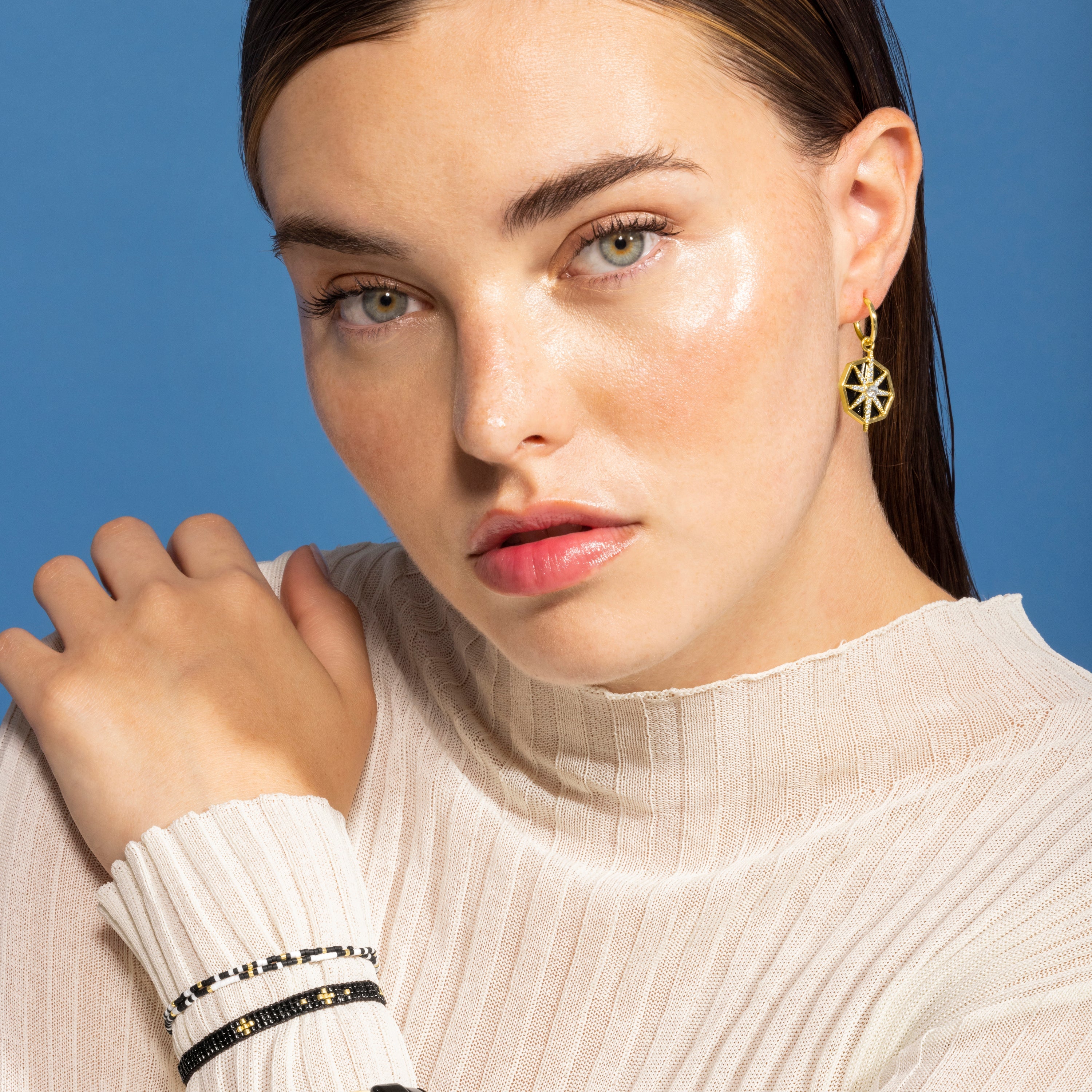 925 Sterling Silver Earrings with Onyx and 18k Gold Finish - Misahy