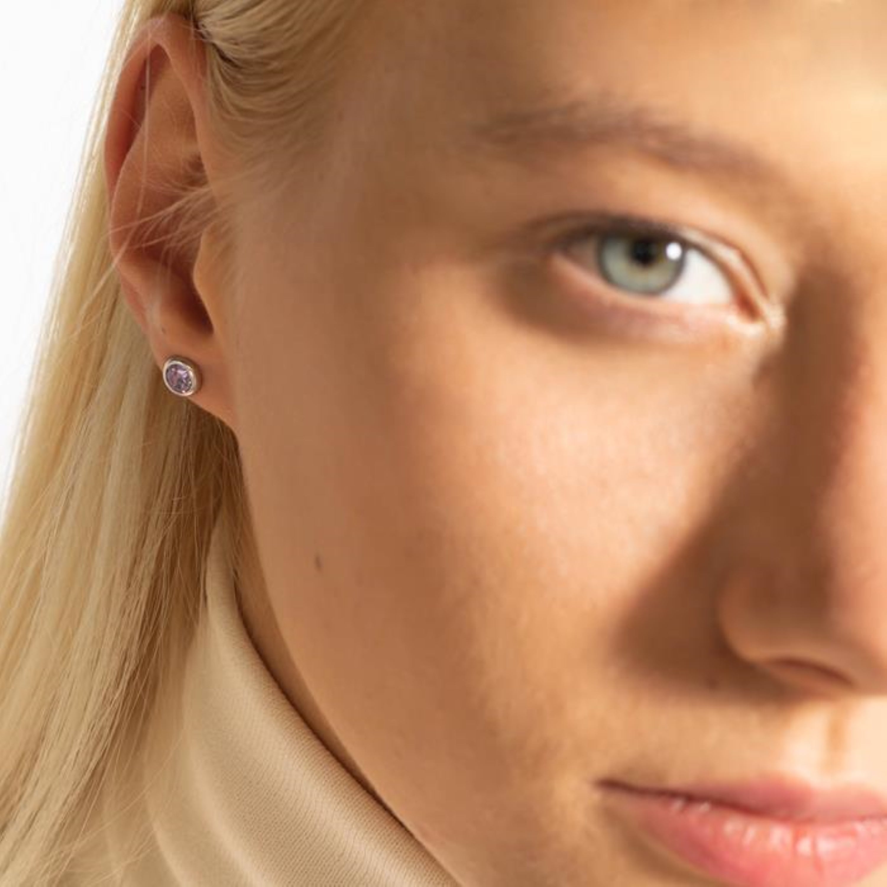 Boucles d'oreilles en argent sterling 925 avec zirconium améthyste finies en rhodium - Essential