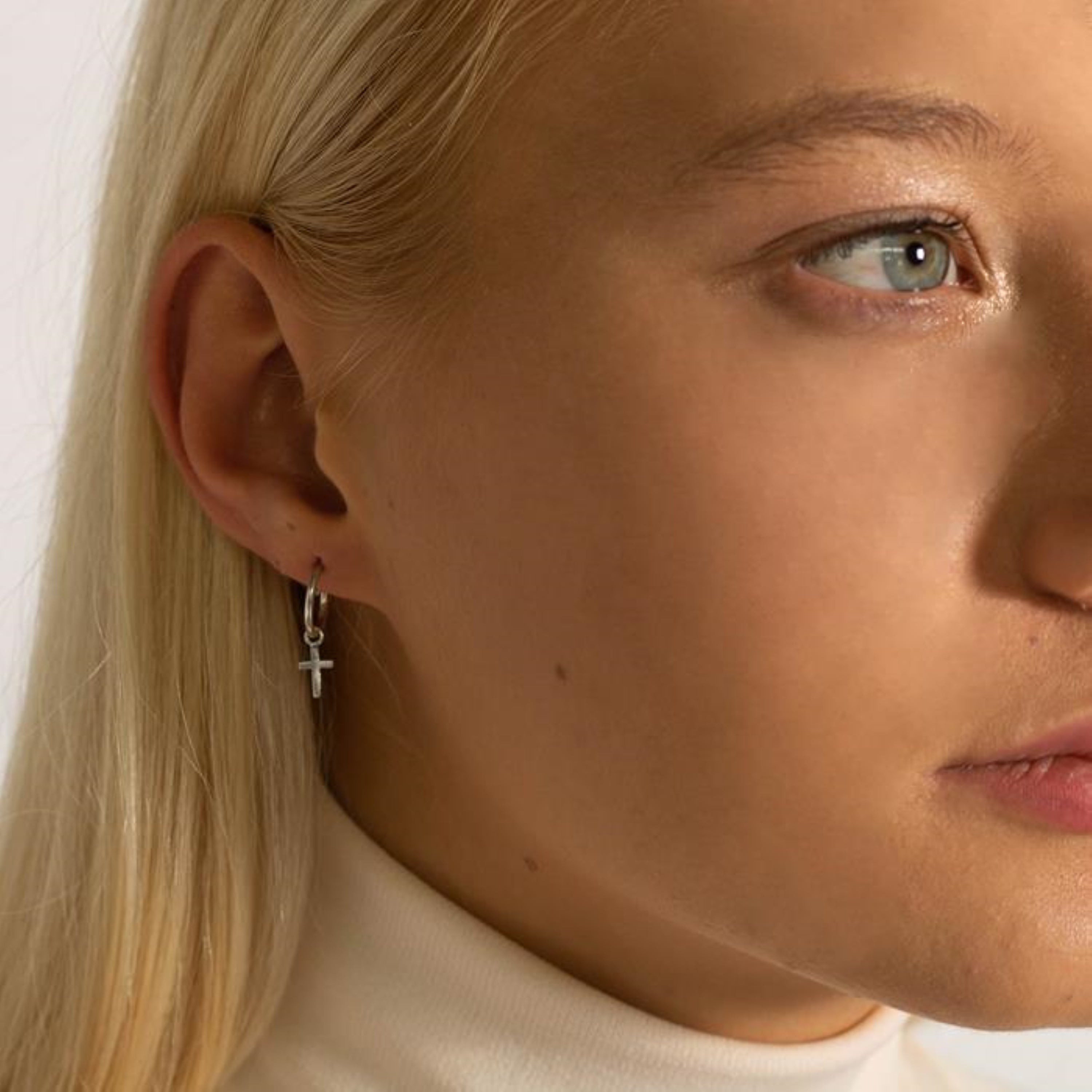 Boucles d'oreilles en argent sterling 925 finies en rhodium - Essential
