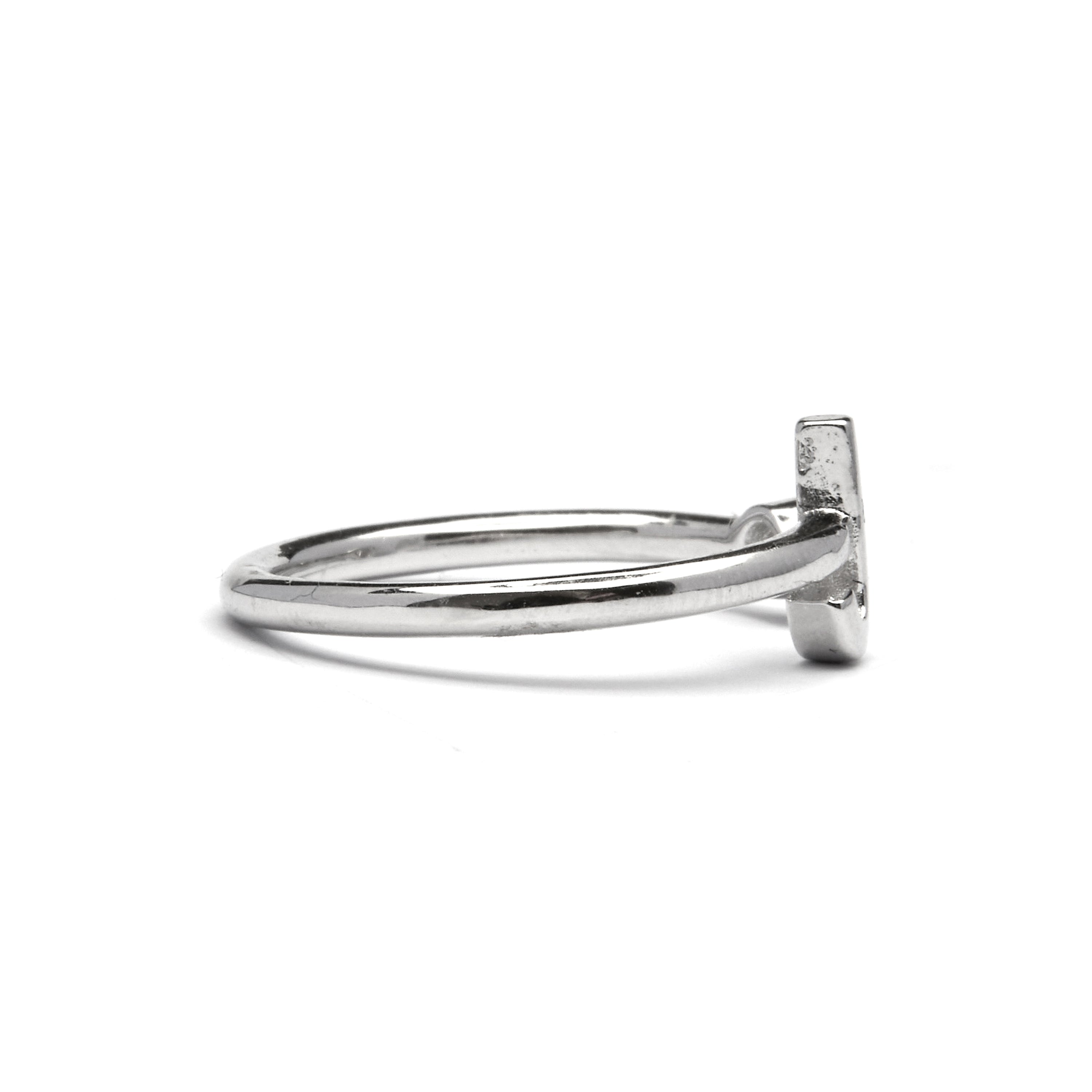 Anillo de Plata de Ley 925 con Circonita Brillante acabado en rodio - Alphabet