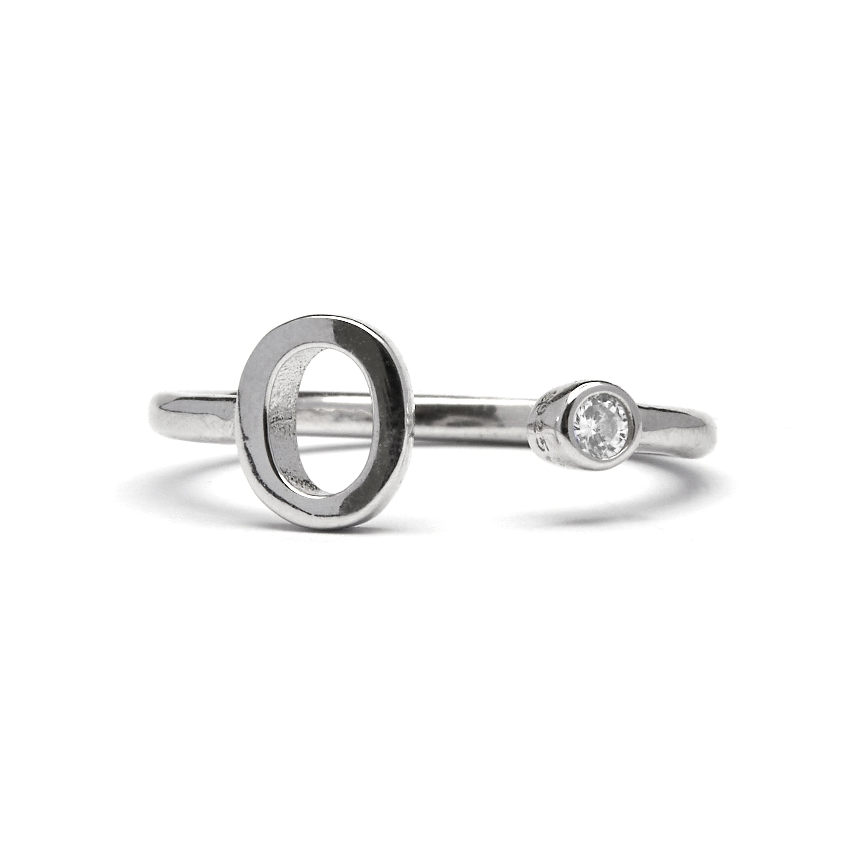 Anillo de Plata de Ley 925 con Circonita Brillante acabado en rodio - Alphabet