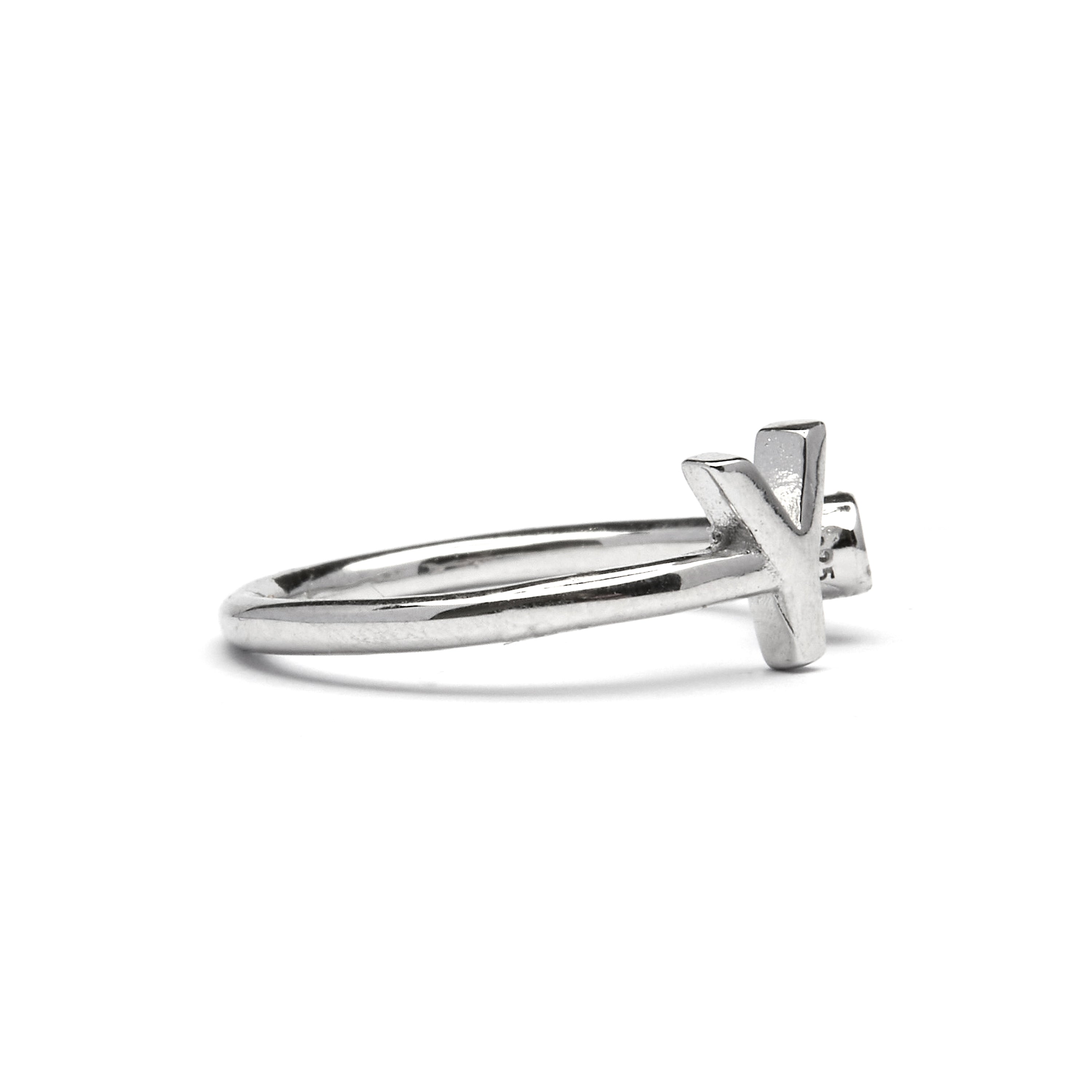 Anillo de Plata de Ley 925 con Circonita Brillante acabado en rodio - Alphabet