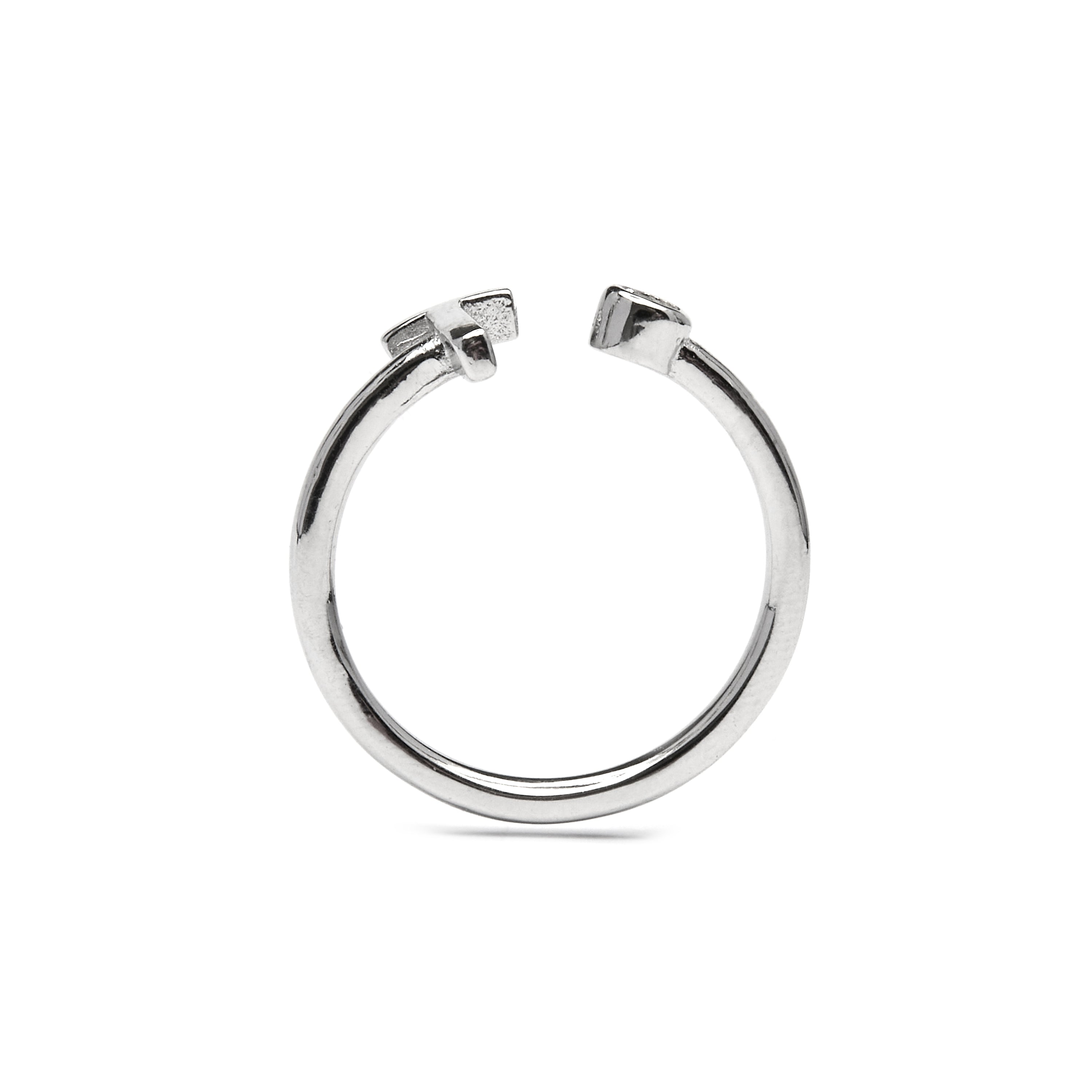 Anillo de Plata de Ley 925 con Circonita Brillante acabado en rodio - Alphabet