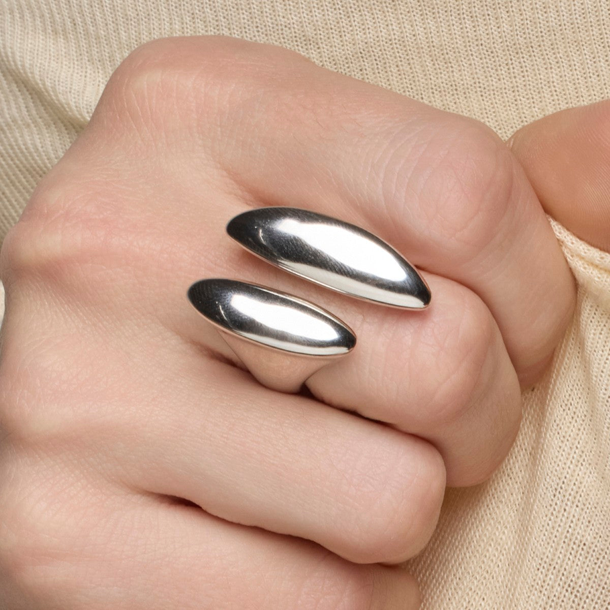 925 Sterling Silver Ring with Rhodium Finish - Sures