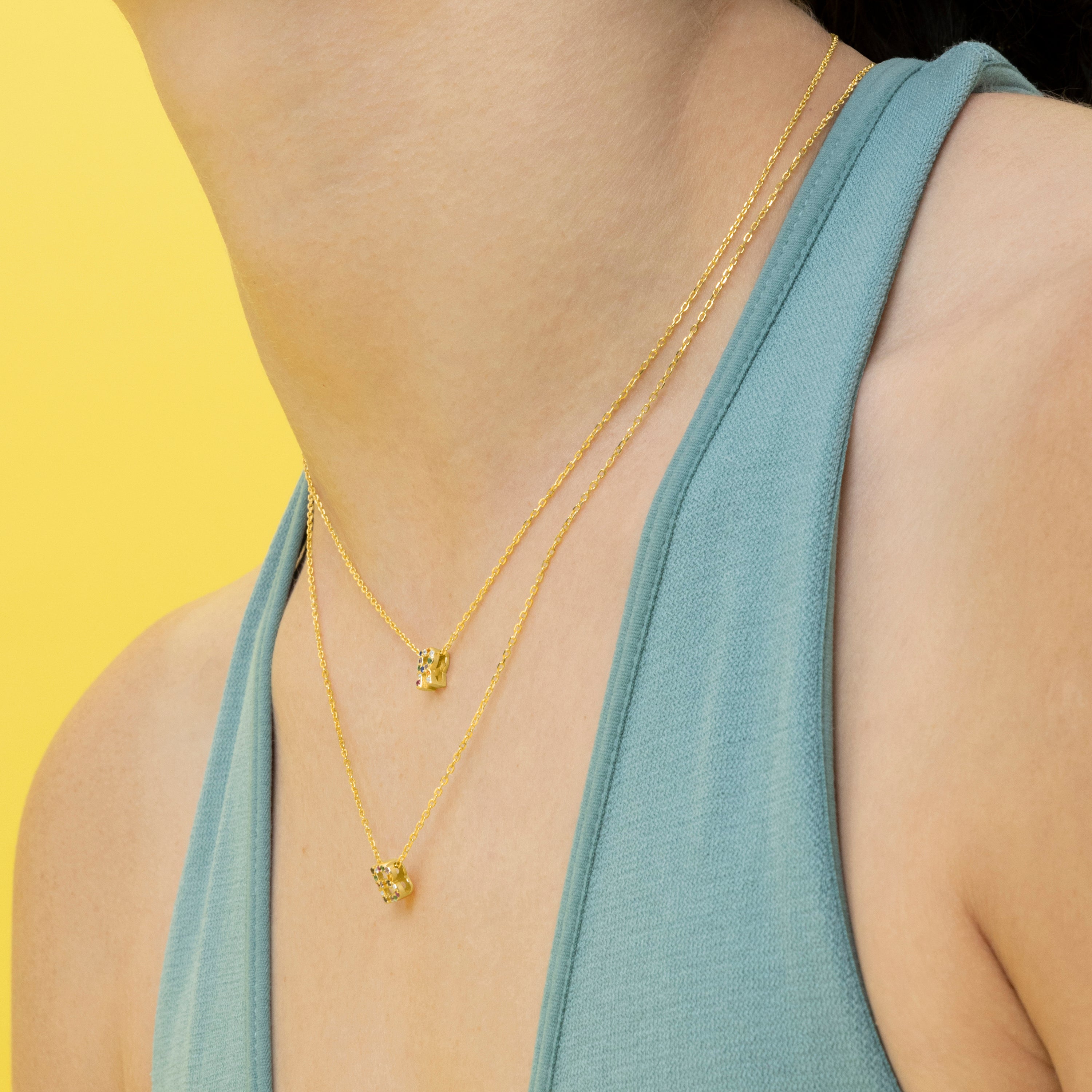 Collar de Plata de Ley 925 con Circonita Multicolor acabado en oro amarillo 18K - Alphabet