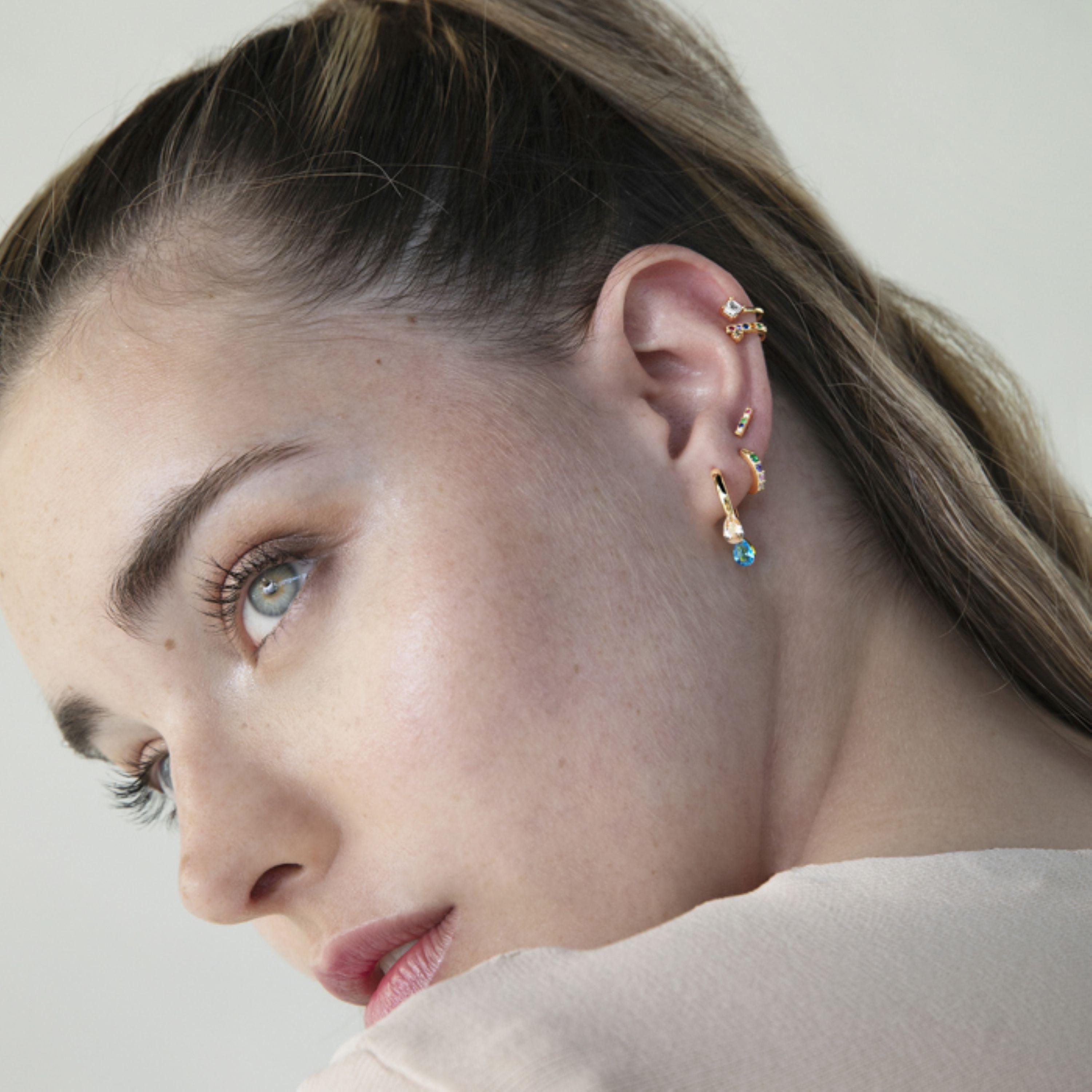 Piercing in Argento Sterling 925 con Zirconia Multicolore finitura in oro giallo 18K - Ansung