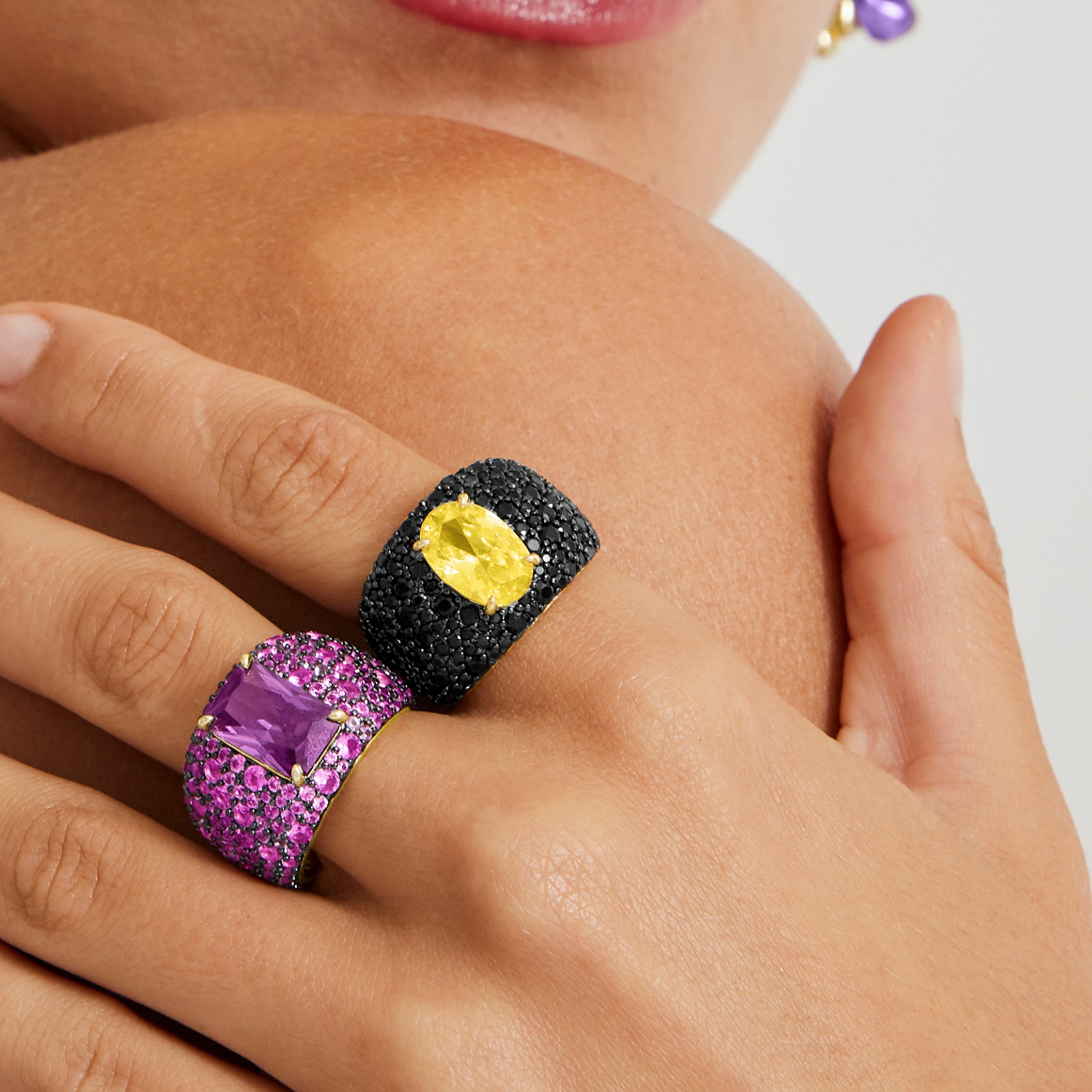 Anillo de Plata de Ley 925 con Circonita Multicolor acabado en oro amarillo 18K - Korwise