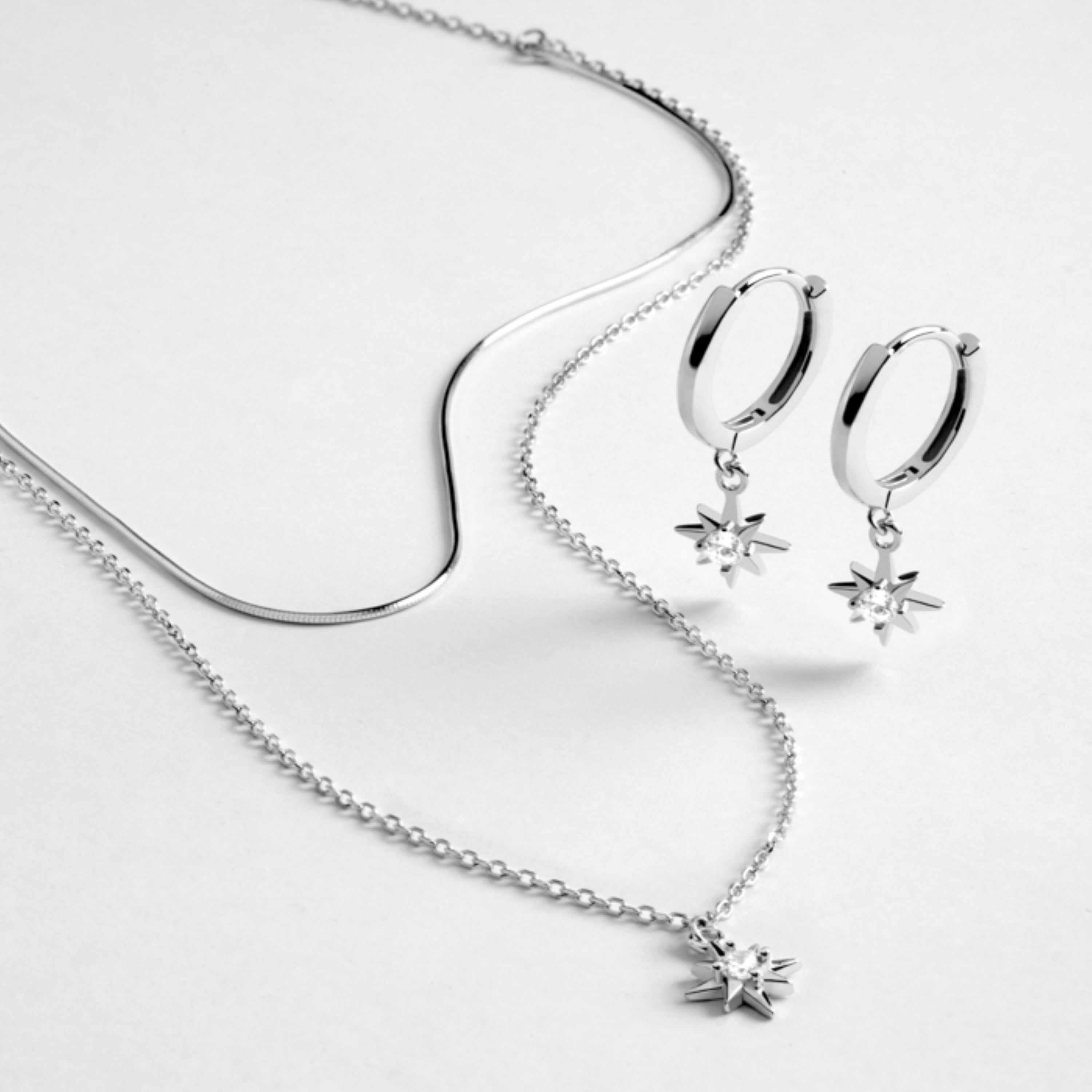 Set aus Ohrringen Neecar und Halskette Lialt aus 925er Silber