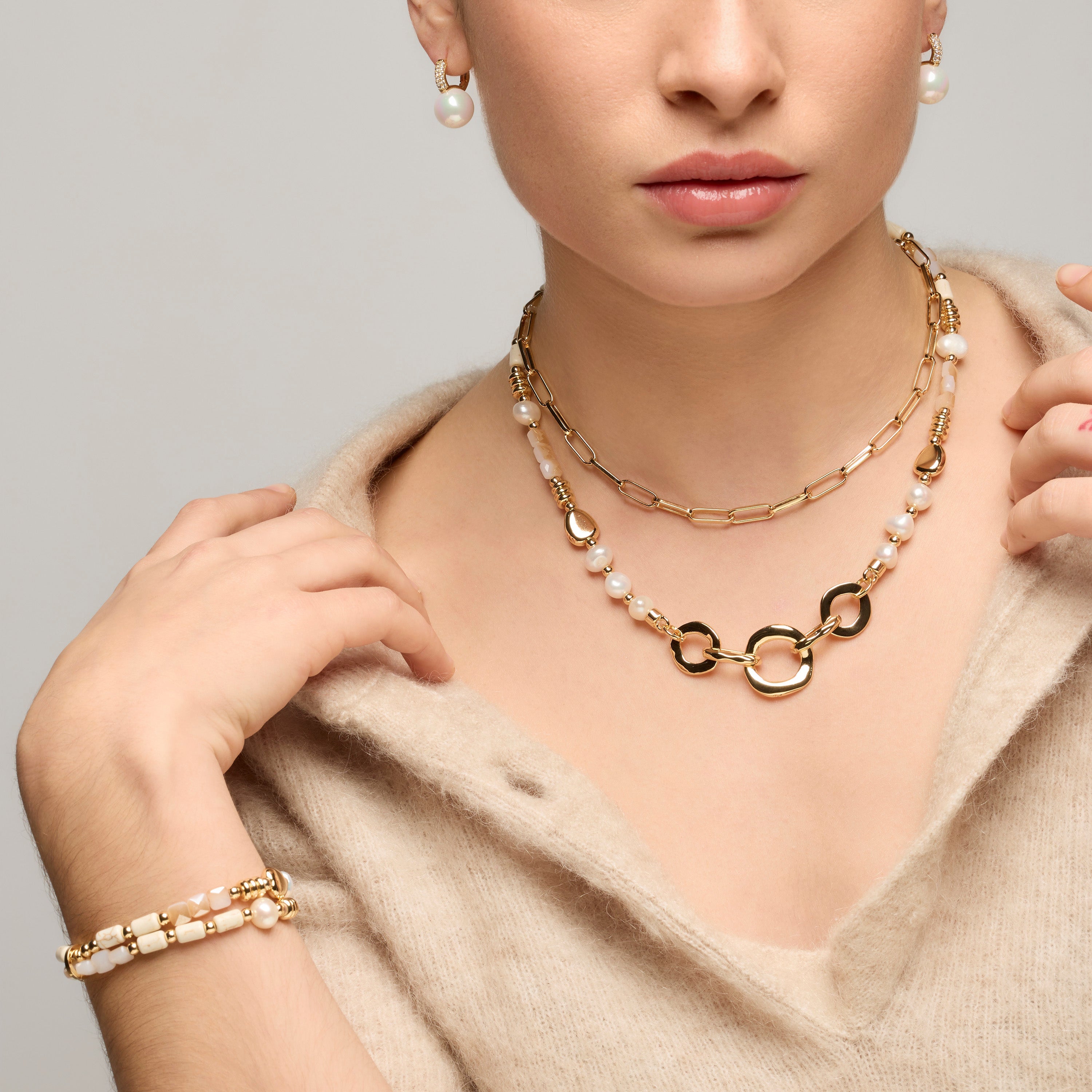 Bracelet en or jaune 18k et perle blanche - Diriki