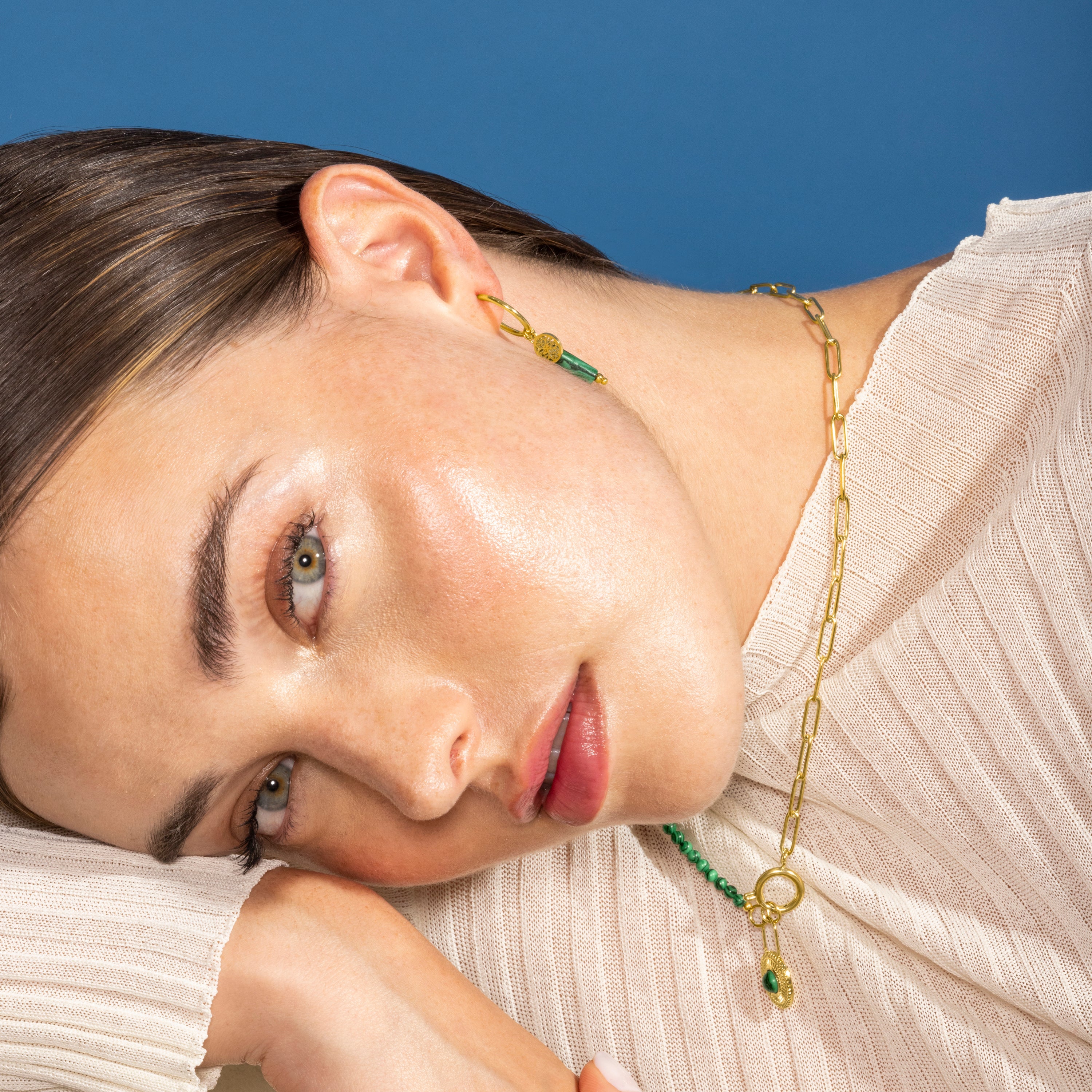 Pendientes de Malaquita acabados en oro amarillo 18K- Nadu