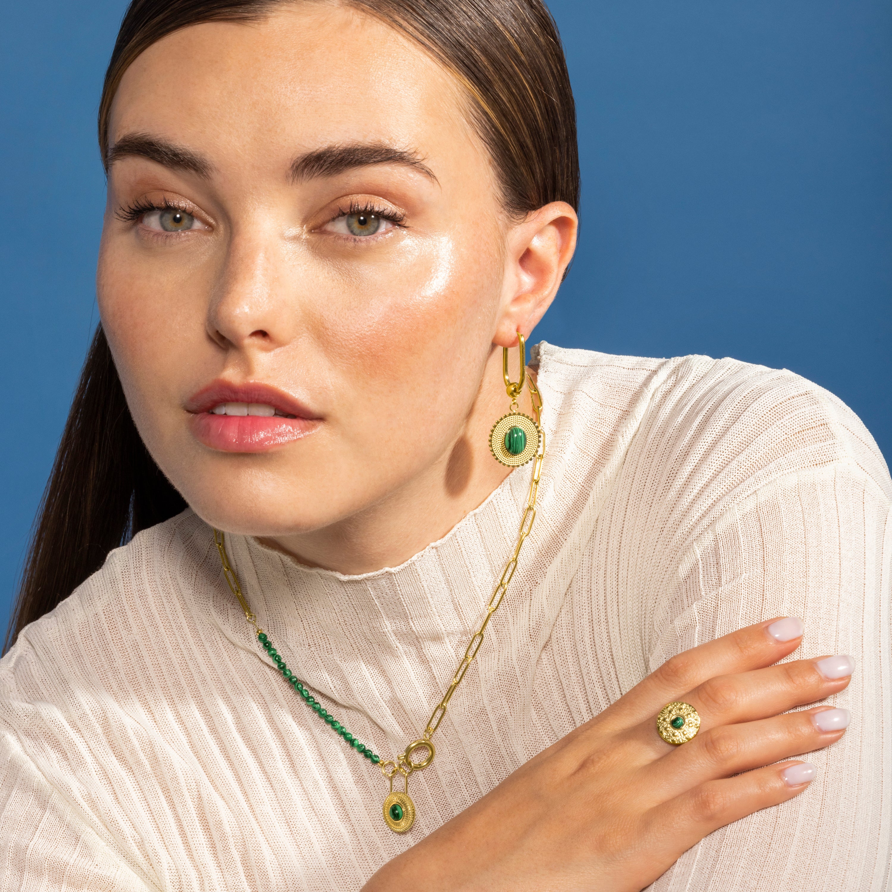 Pendientes de Malaquita acabados en oro amarillo 18K- Elknu