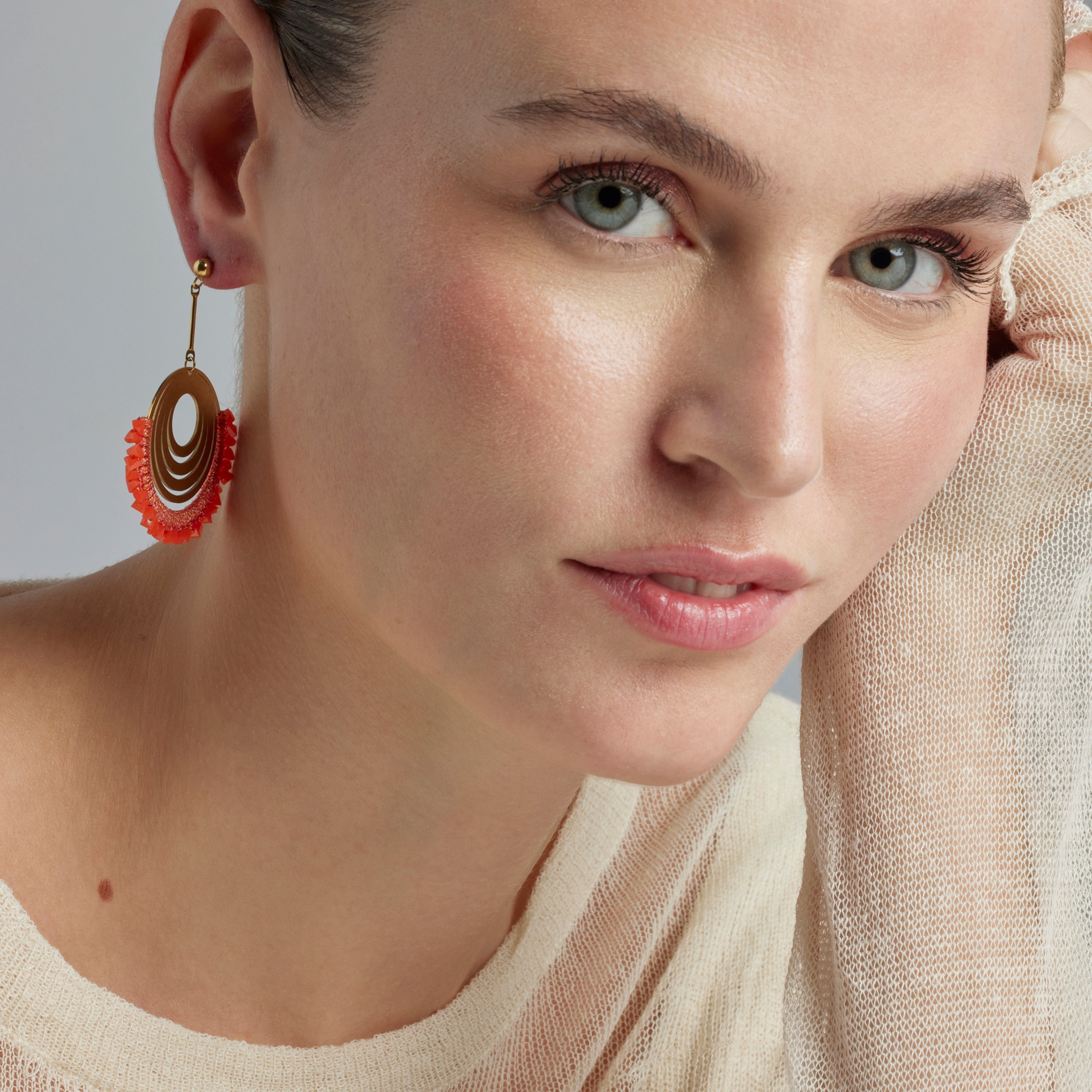 Pendientes de Coral acabados en oro amarillo 18K - Ishio