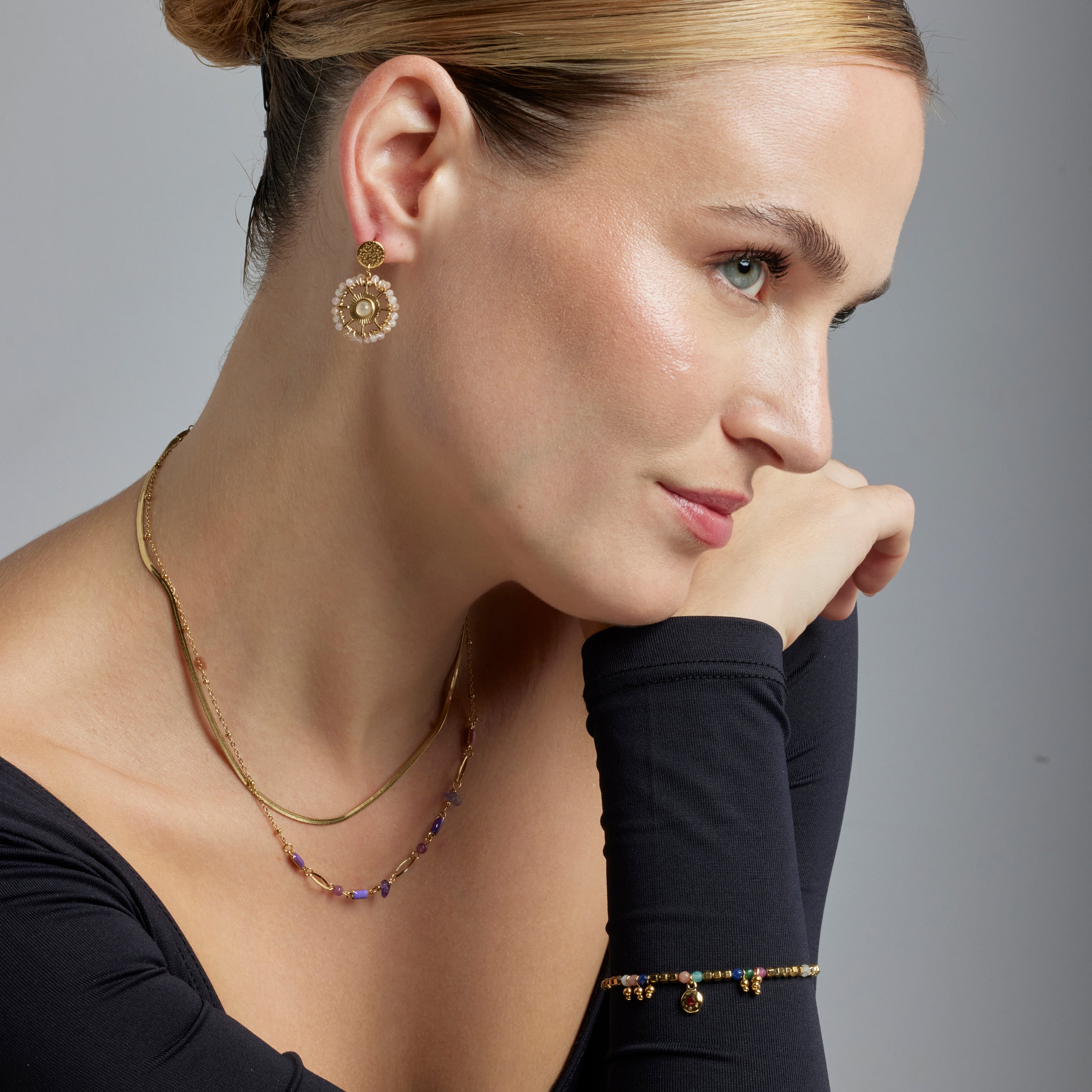 Pendientes con Cristal Azul acabado oro 18k - Yakde