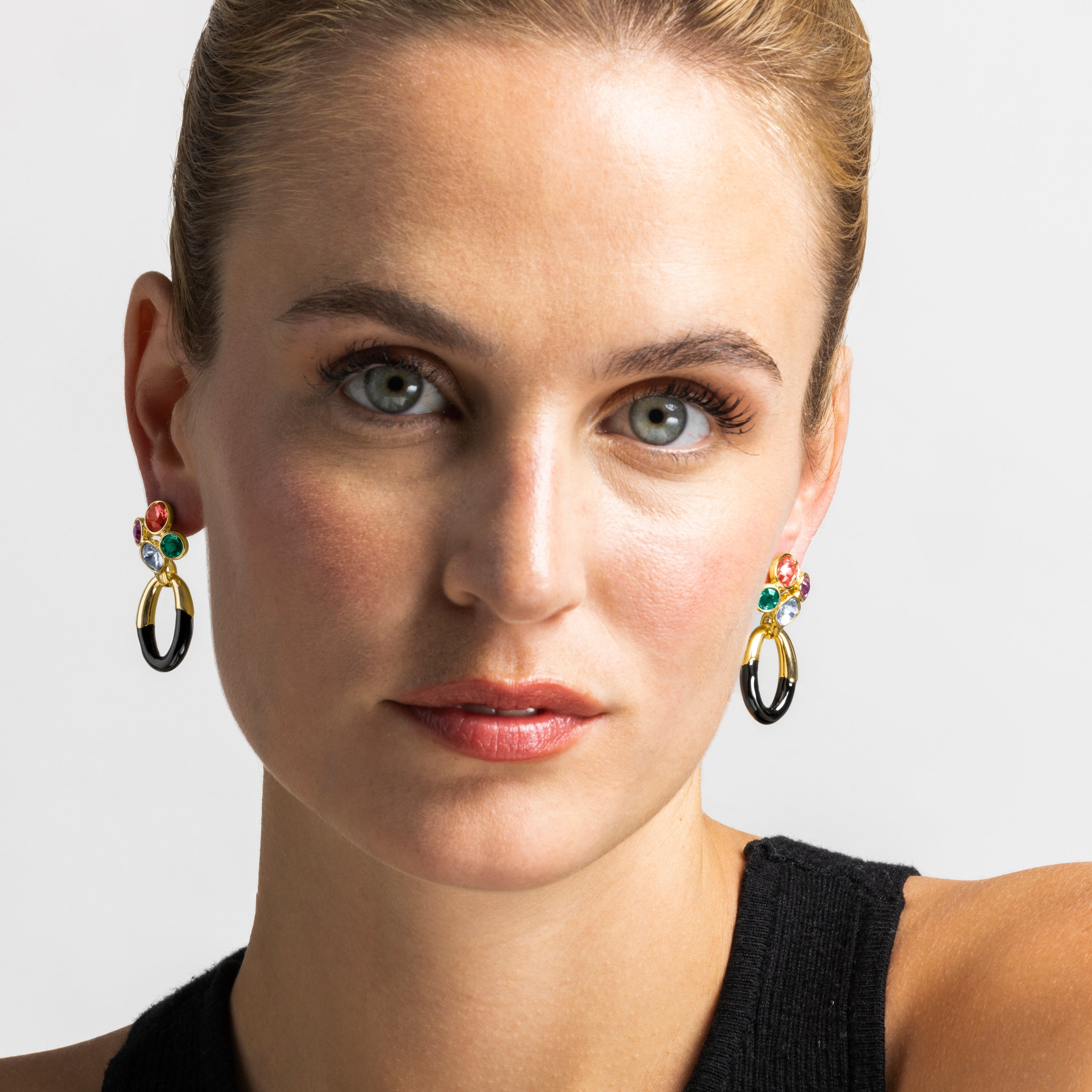 Boucles d'oreilles en zircon multicolore finition or 18k - Adba