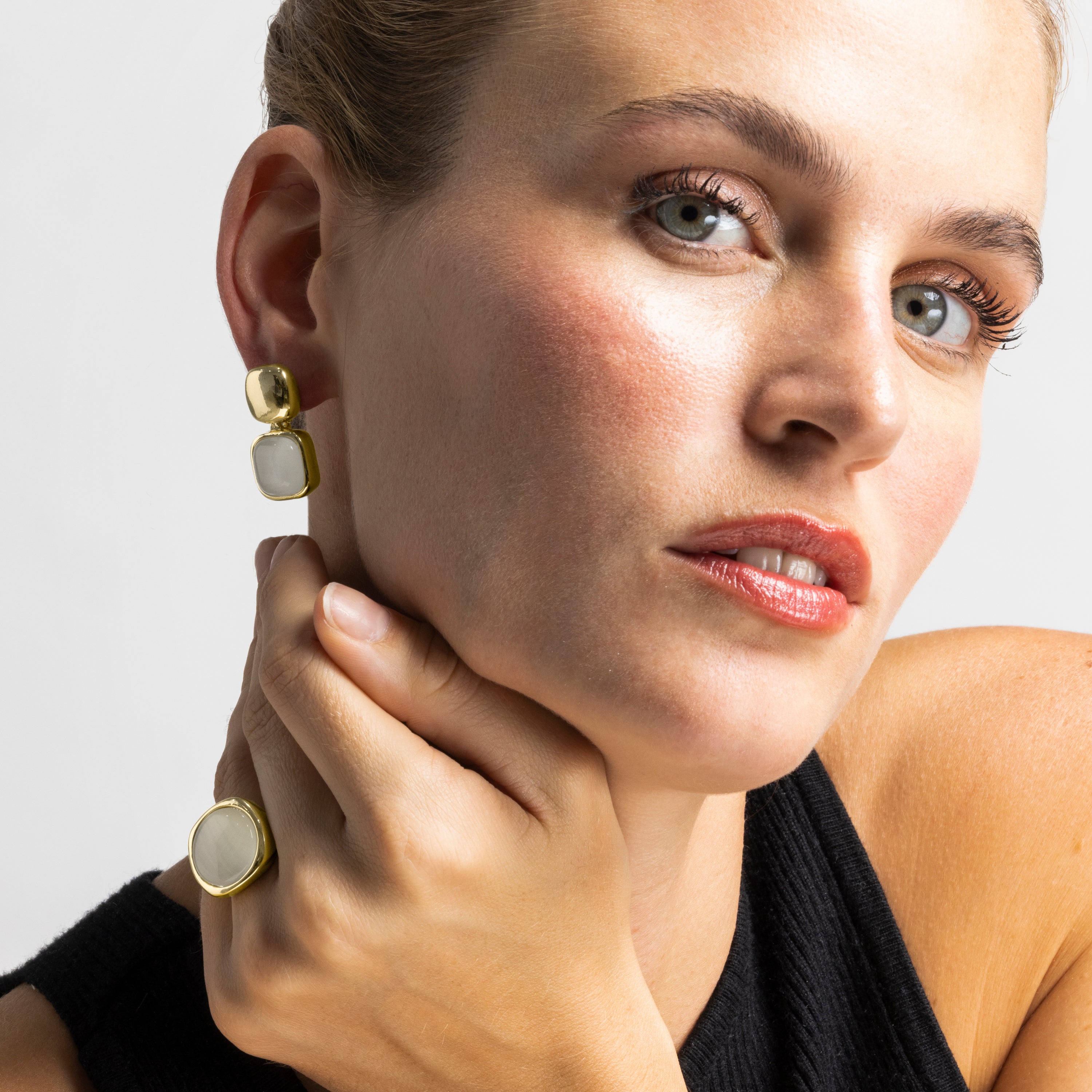 Pendientes con Ojo de Gato acabado oro 18k - Laroi