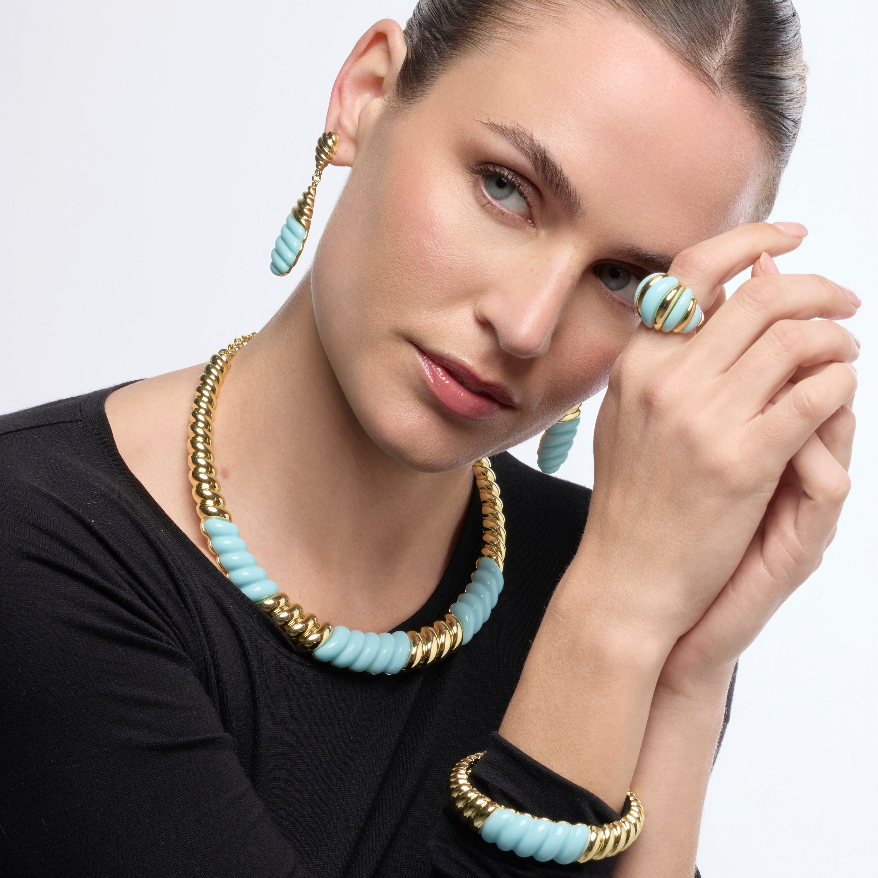Pendientes acabado oro amarillo de 18k y Resina Azul - Rawil