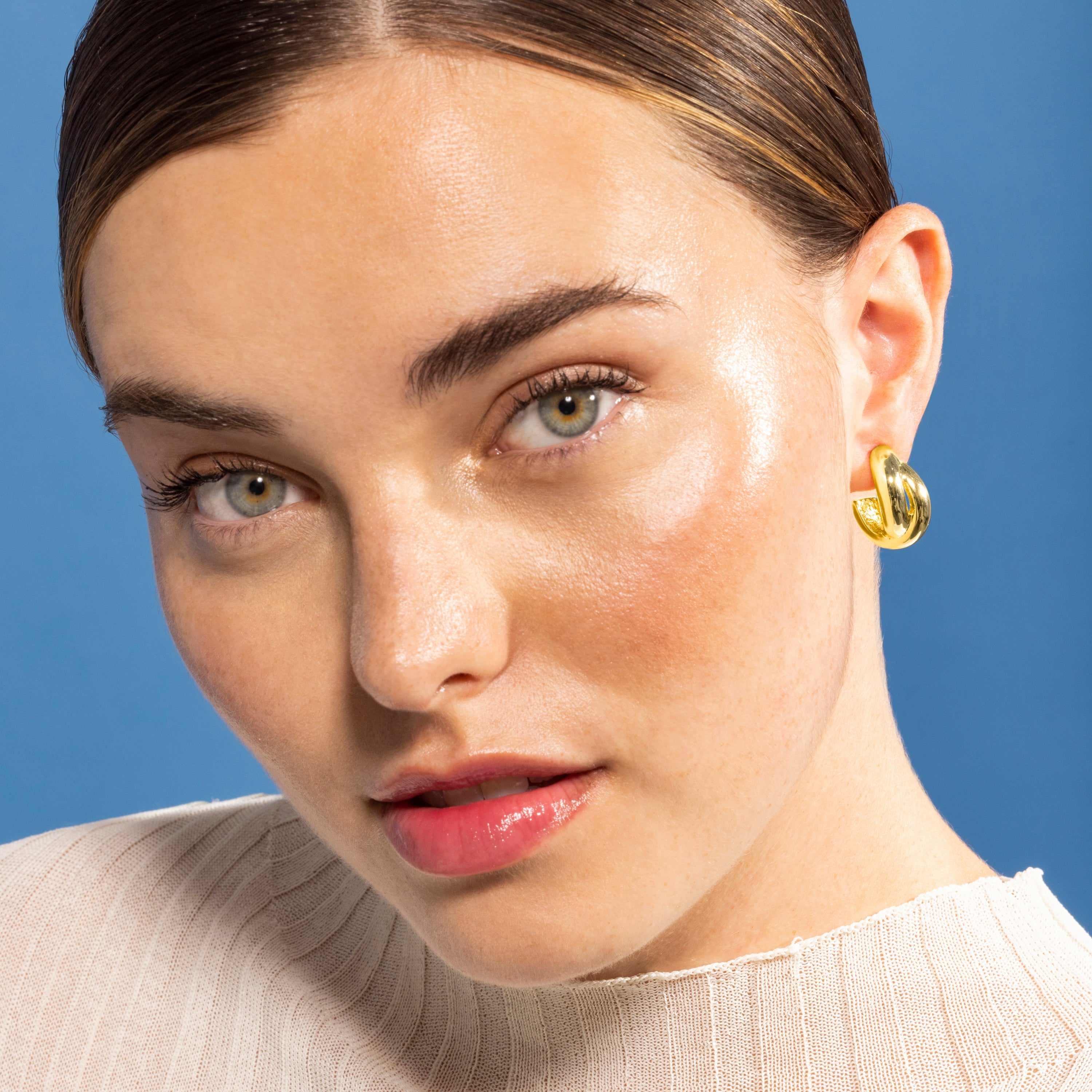Pendientes acabados en oro amarillo 18K - Zunduri