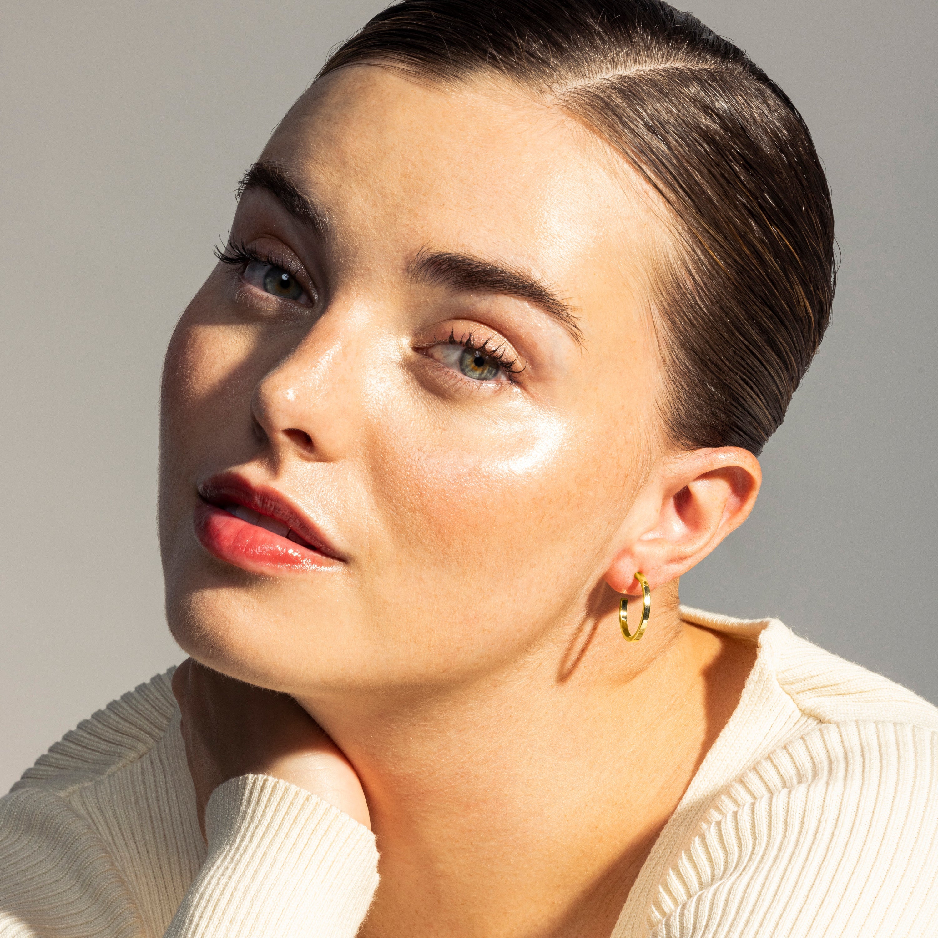 Pendientes acabados en oro amarillo 18K - Tellahe