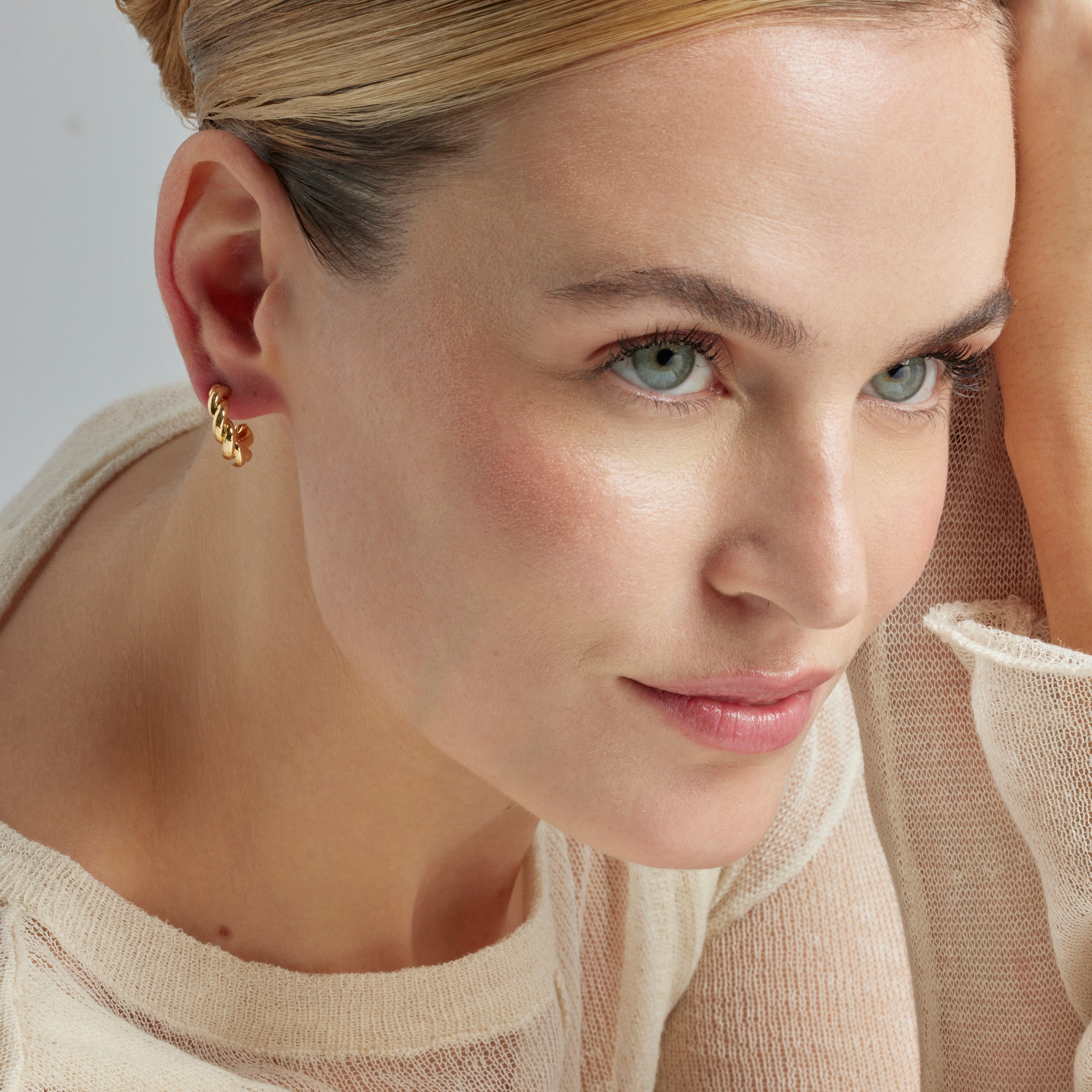 Pendientes acabado oro 18K - Izo