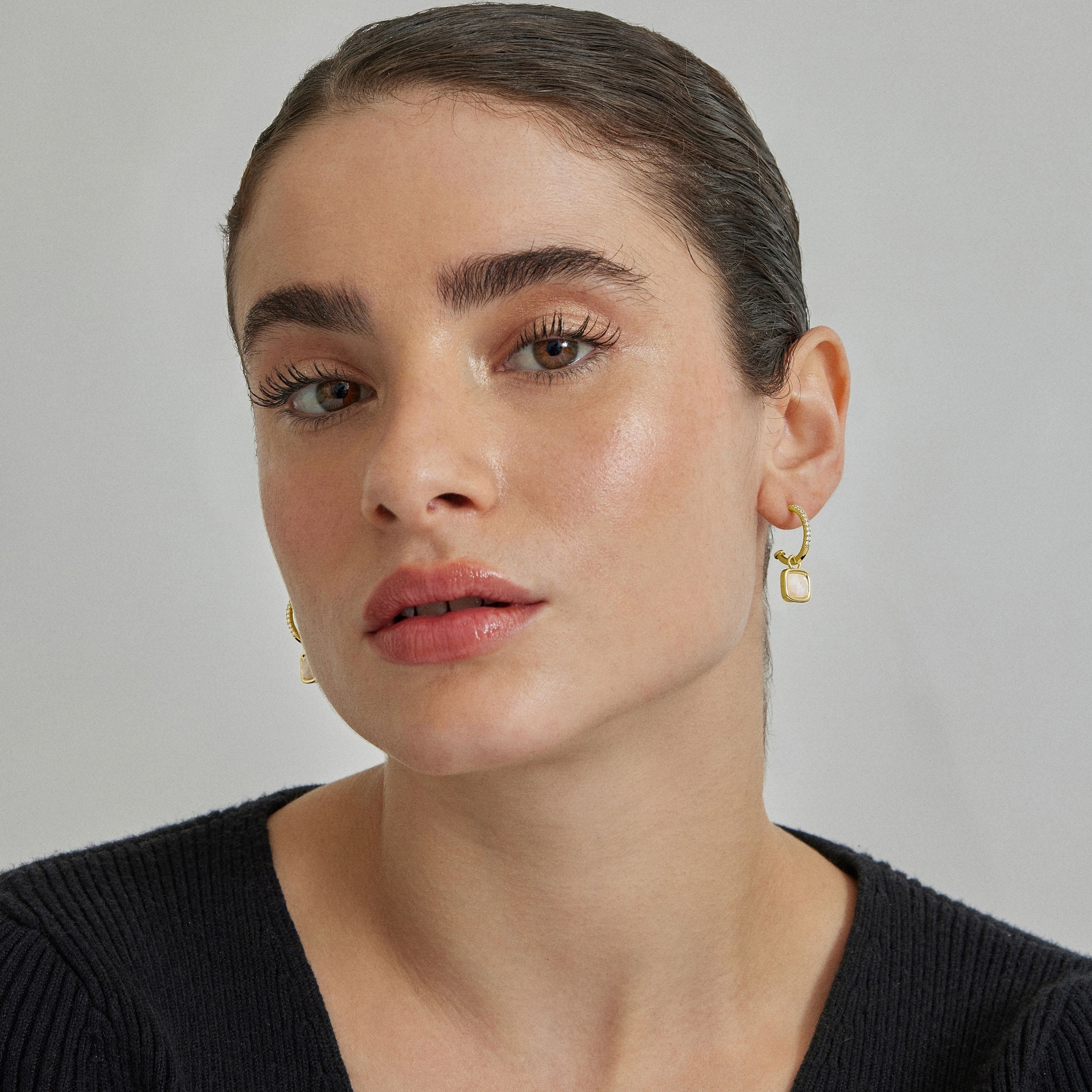 Pendientes de Cristal Blanco acabados en oro amarillo 18K - Darmix