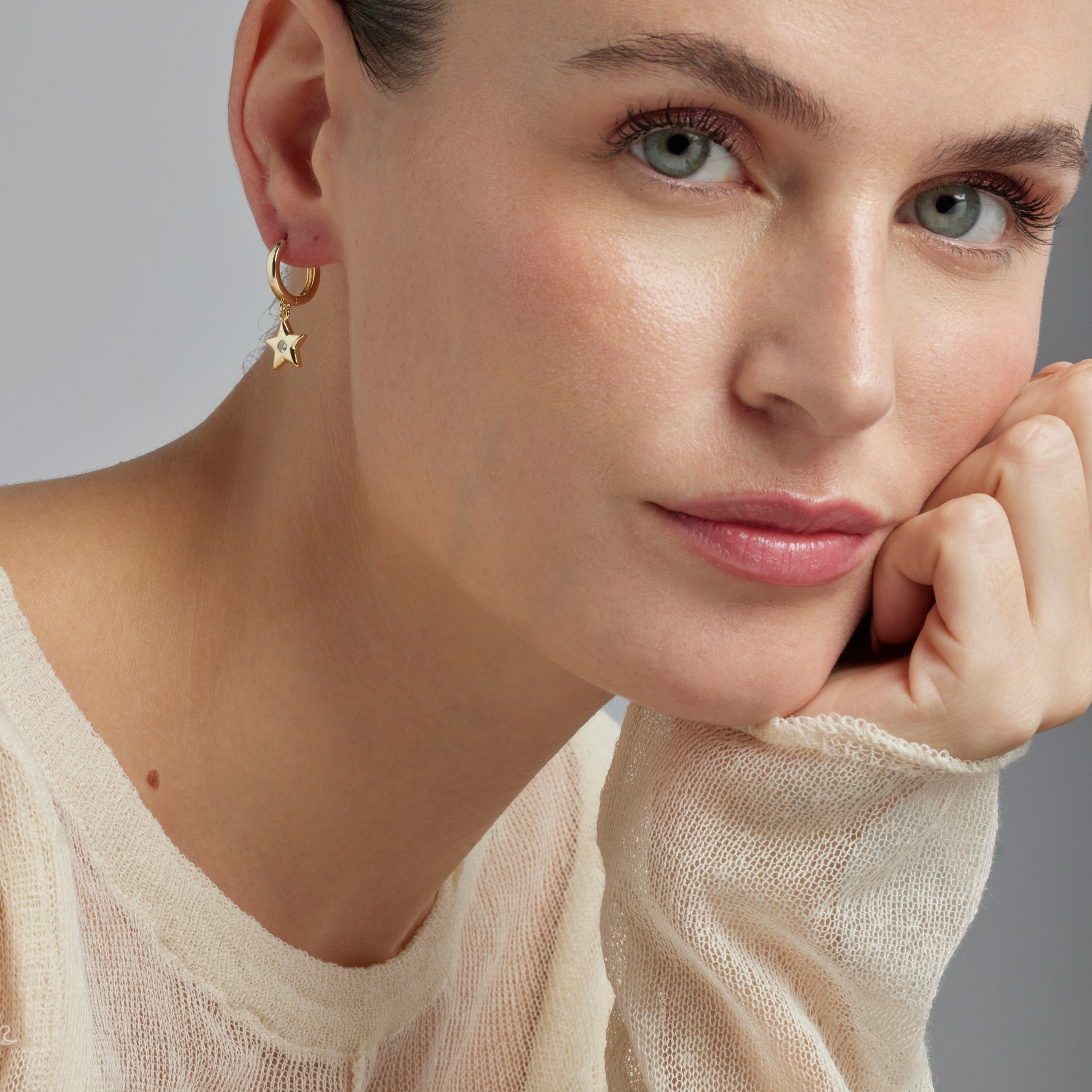 Pendientes de Circonita Brillante acabados en oro amarillo 18K - Lihus