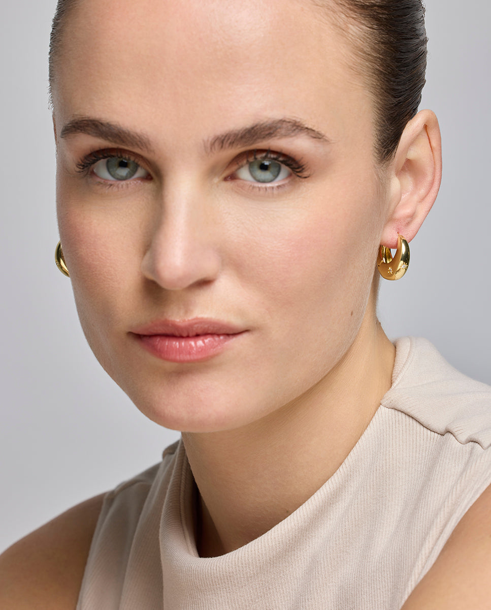 Ohrringe mit glänzenden Zirkonia, 18k Gold-Finish - Ricia