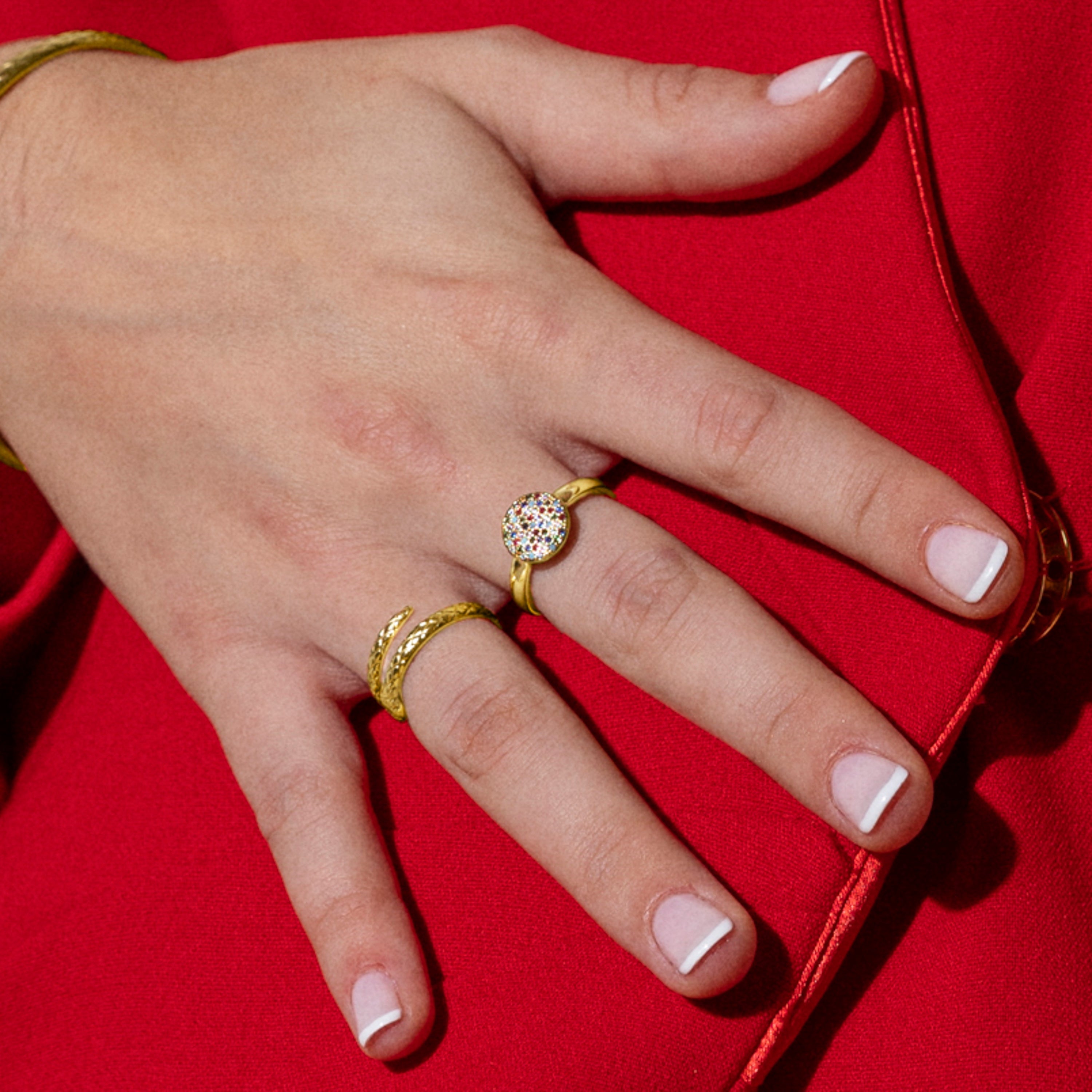Anillo acabado en oro amarillo 18K - Raxa